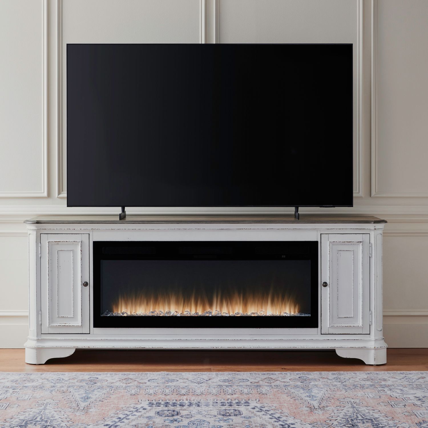 244 82 Inch Console w/ Fire FTS