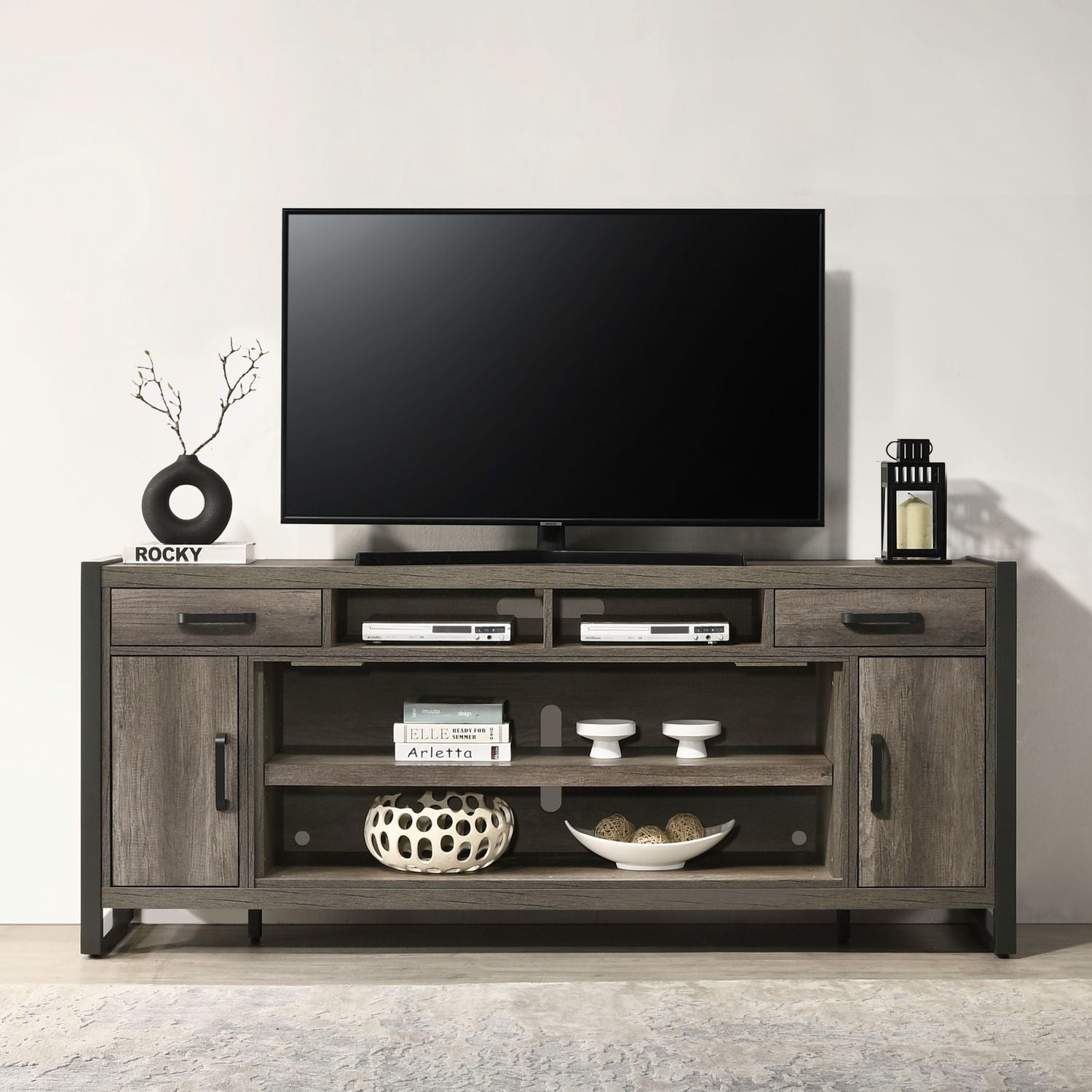 686 78 Inch Console w/ Fire FTS