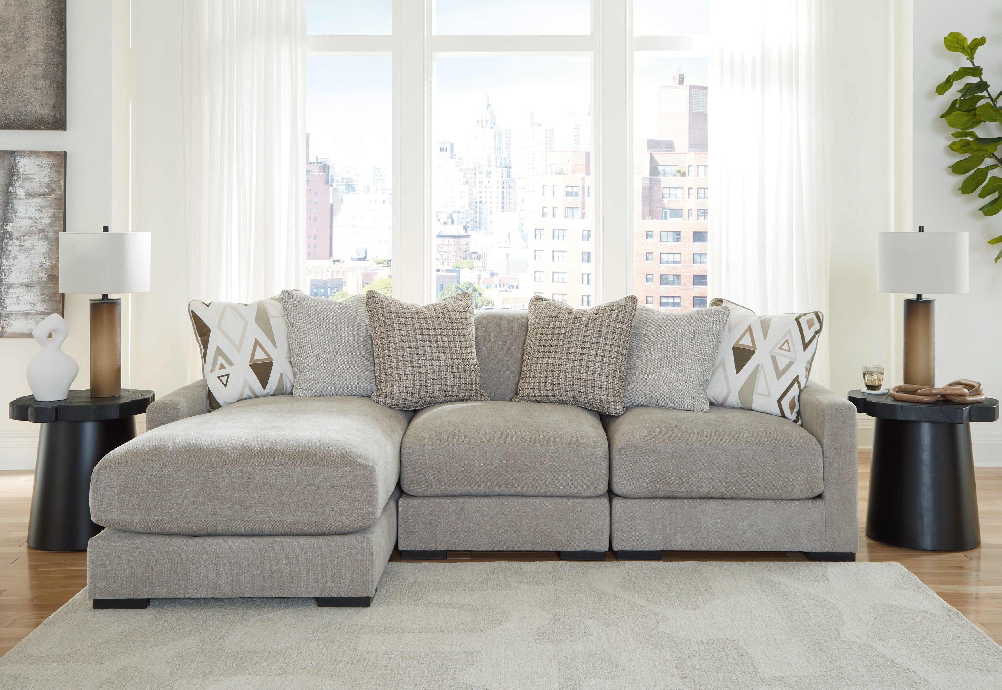 Jolie Sectional -Customizable