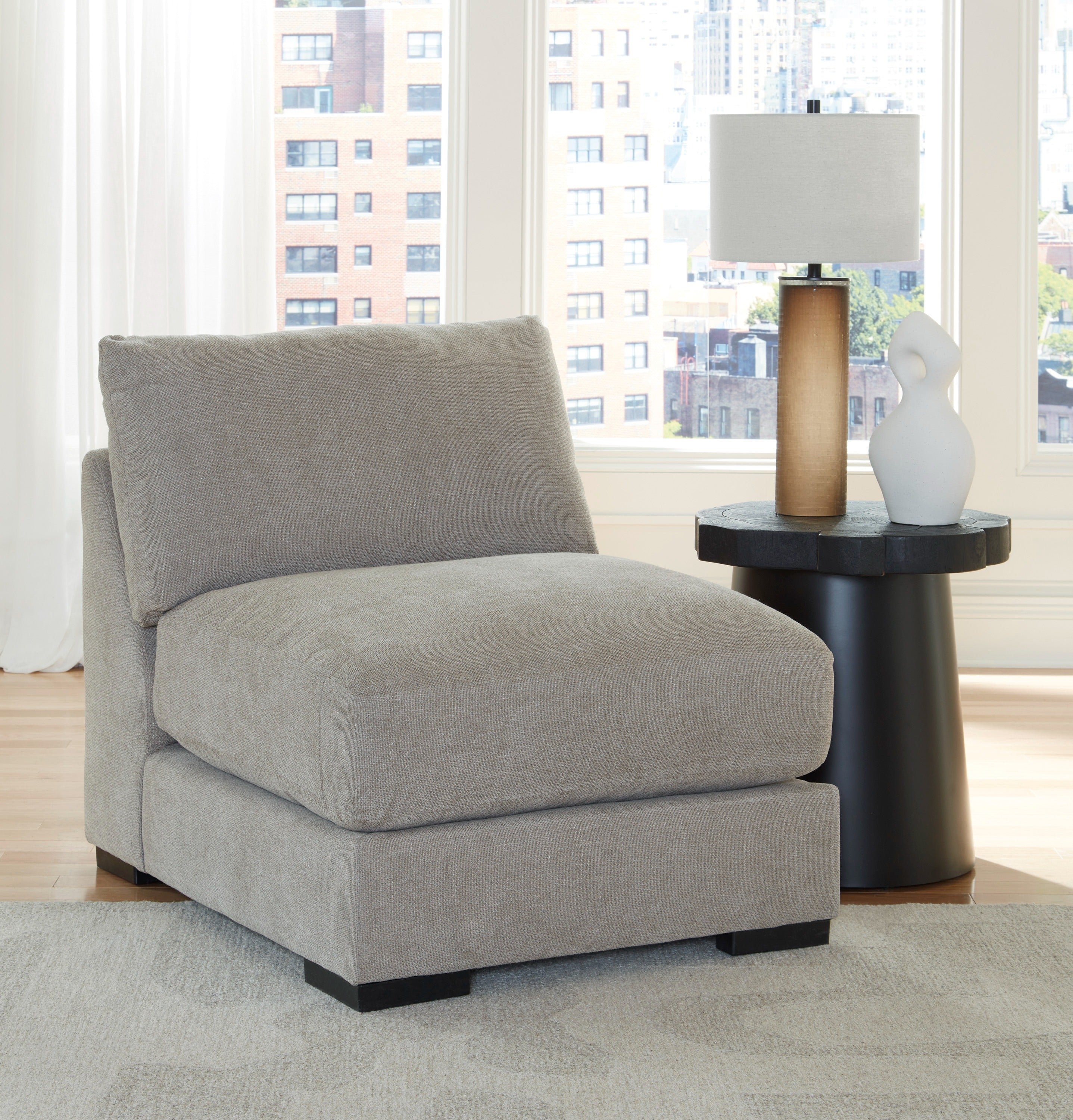 Jolie Sectional -Customizable