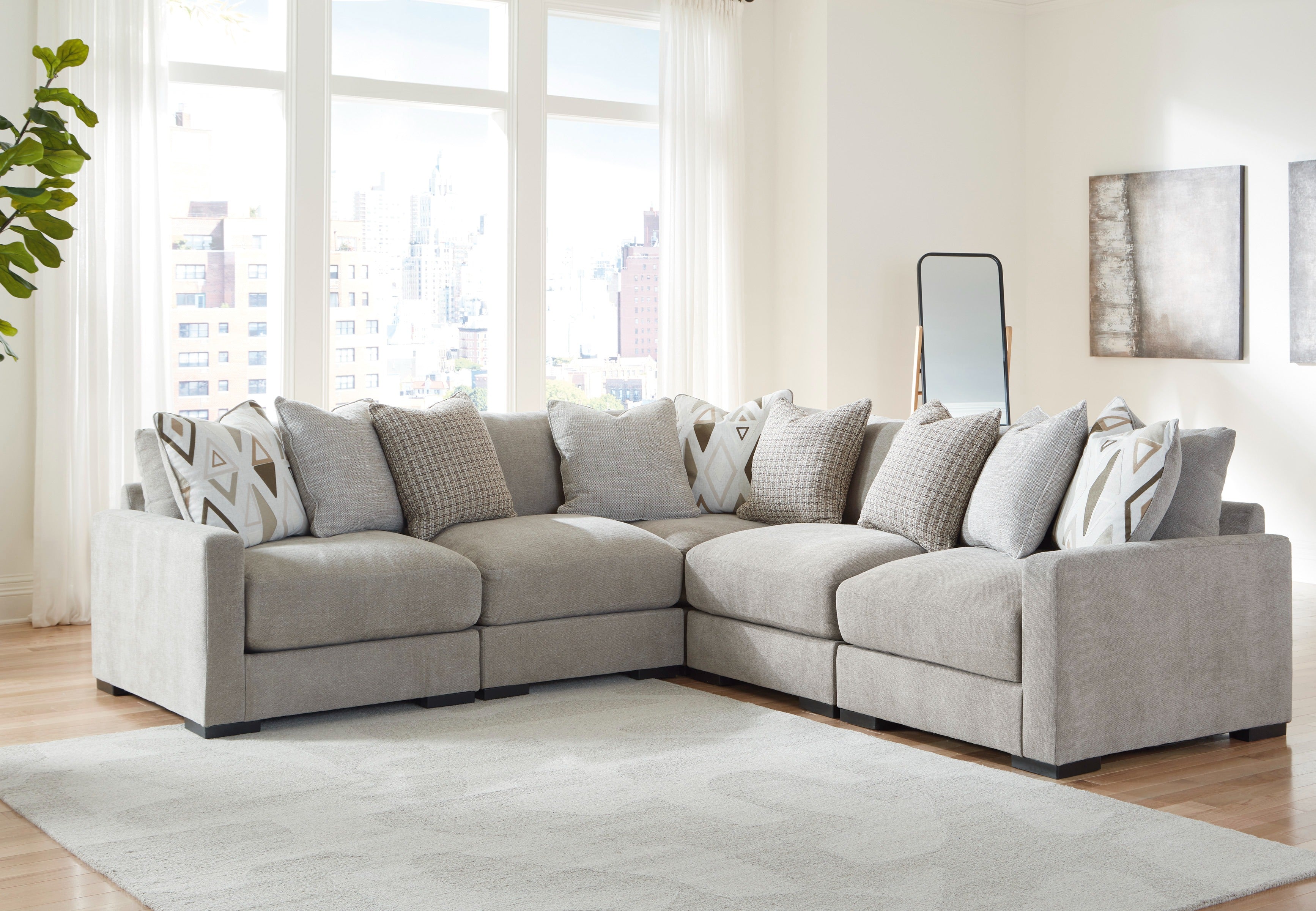 Jolie Sectional -Customizable
