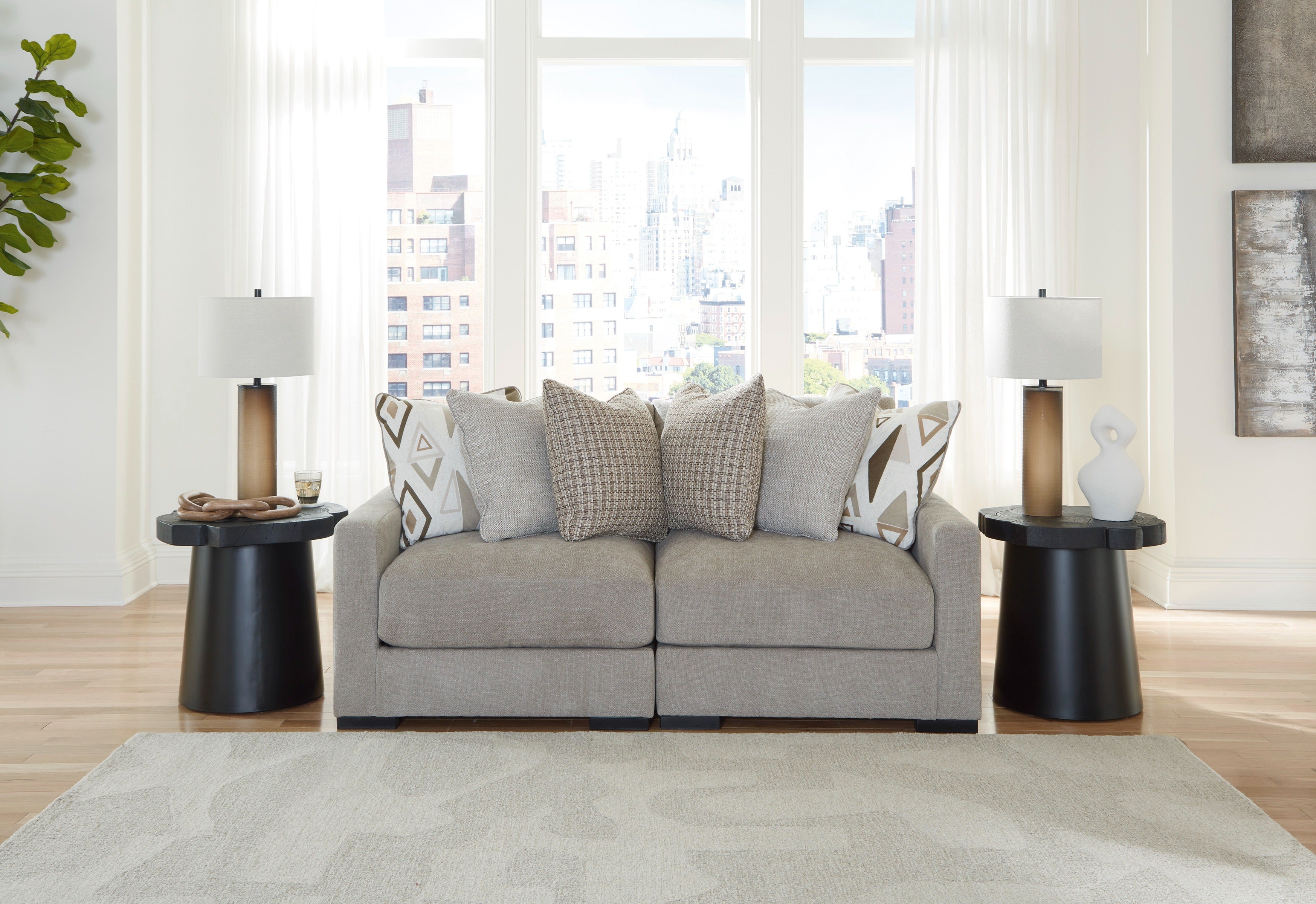 Jolie Sectional -Customizable