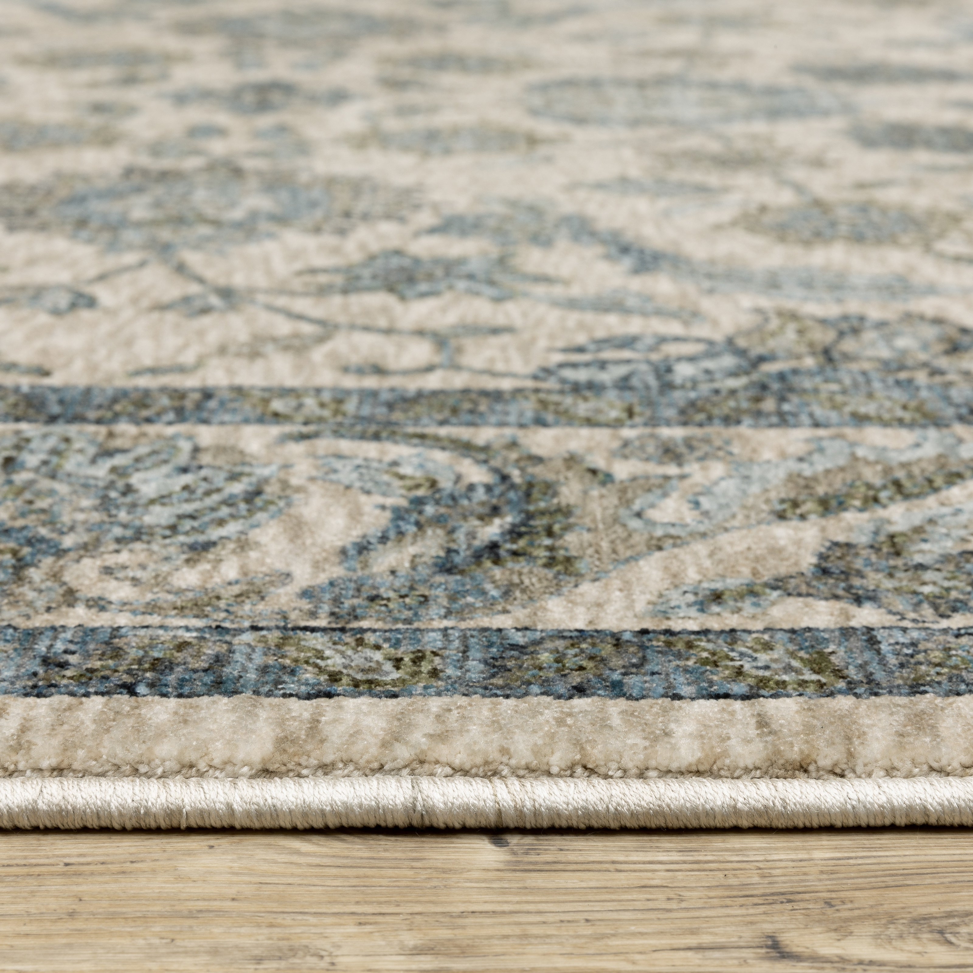 Oriental Weavers Aberdeen 70I Beige/Blue Area Rug