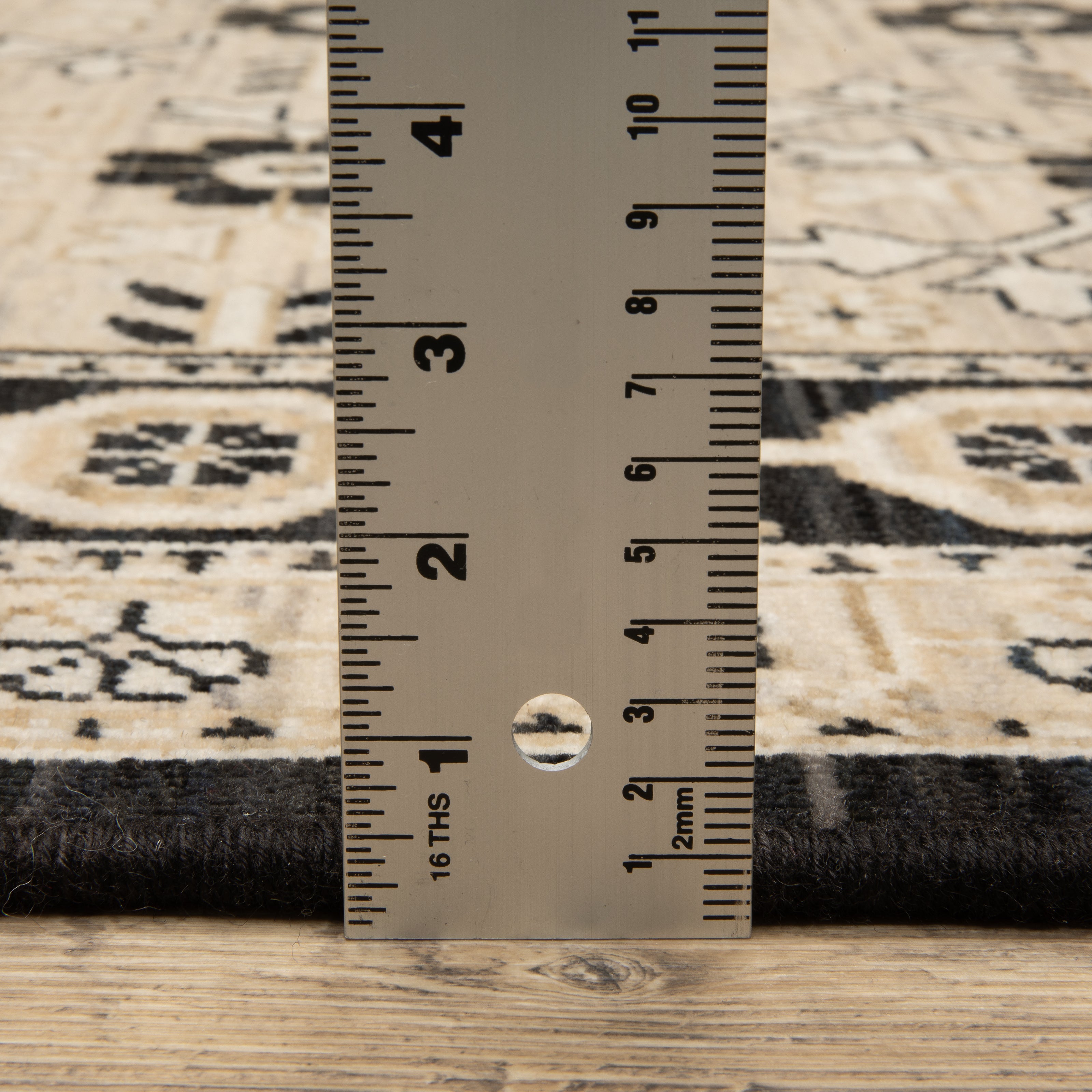 Oriental Weavers Acacia ACA09 Beige/Black Area Rug