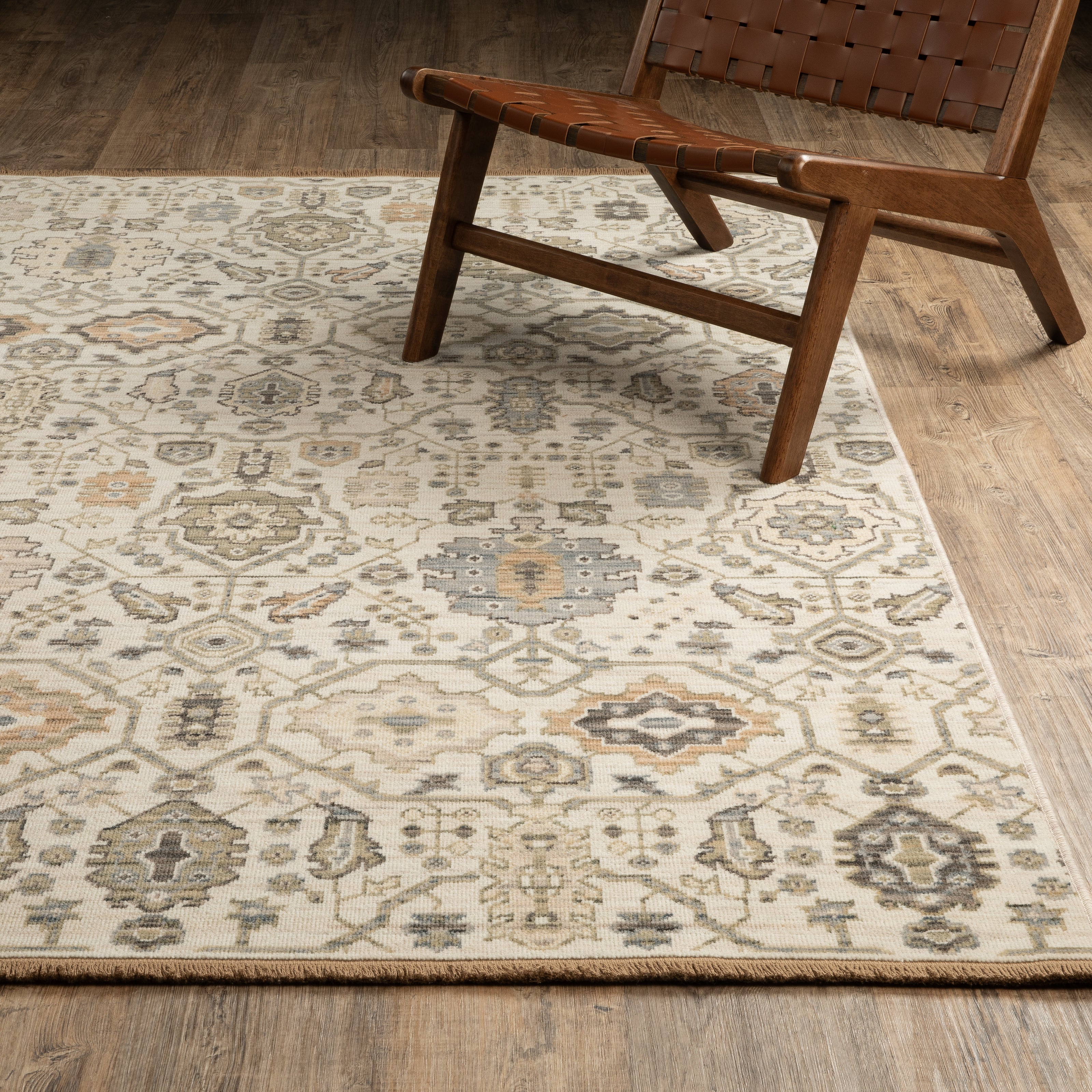 Oriental Weavers Acacia ACA16 Ivory/Gold Area Rug