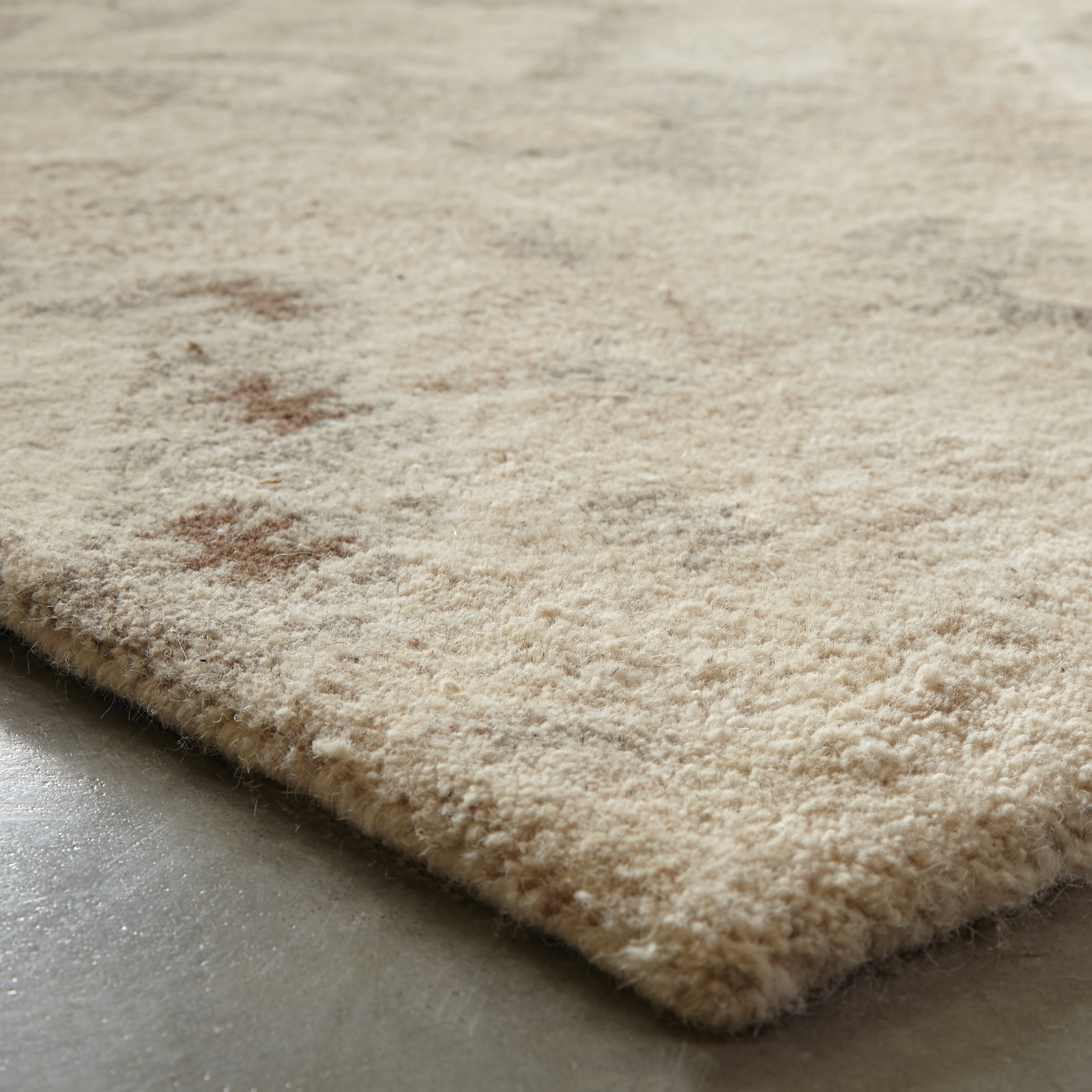 Oriental Weavers Anastasia 68003 Sand/Ivory Area Rug
