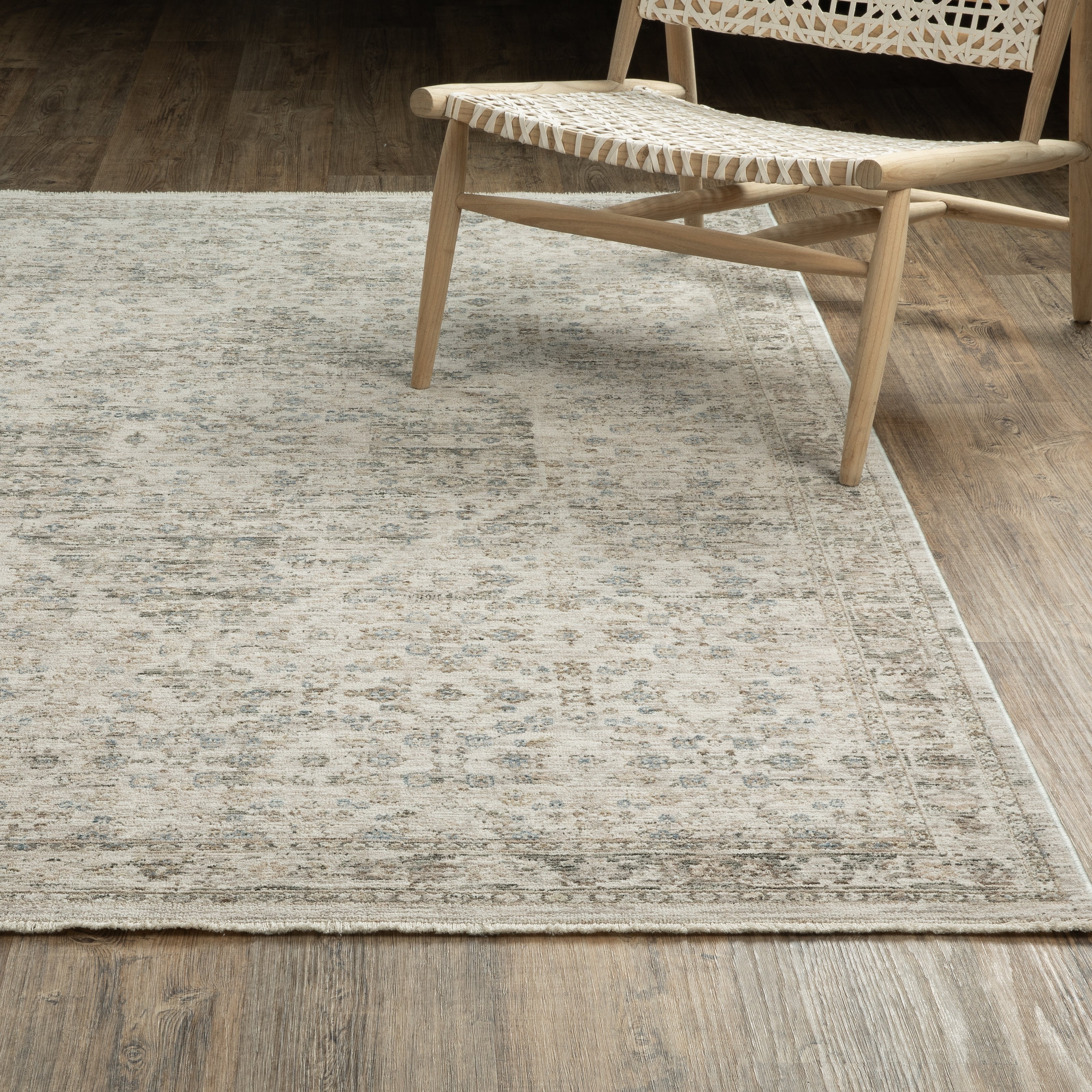 Oriental Weavers Avalon AVA04 Grey/Beige Area Rug