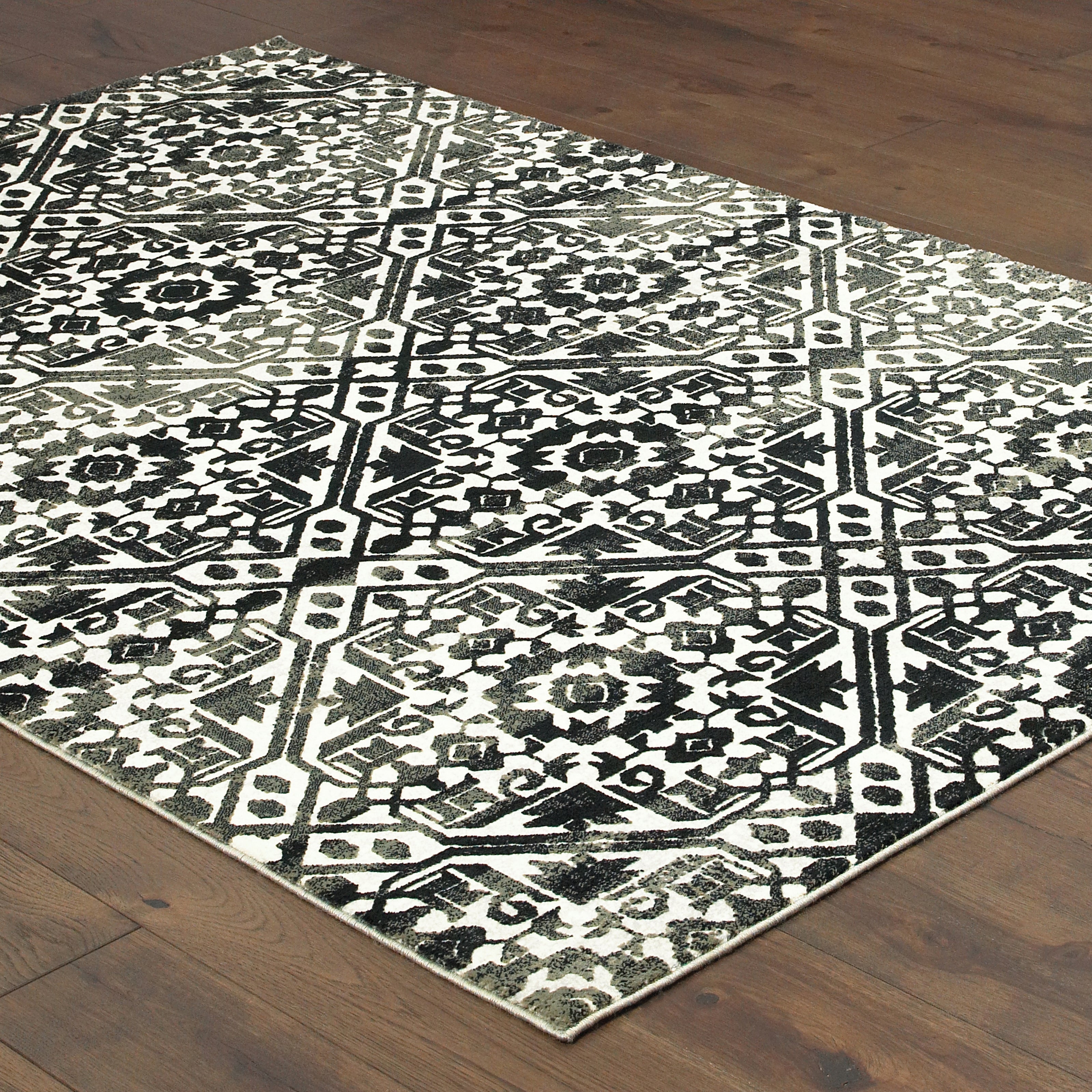 Oriental Weavers Bowen 5506E Navy/Ivory Area Rug