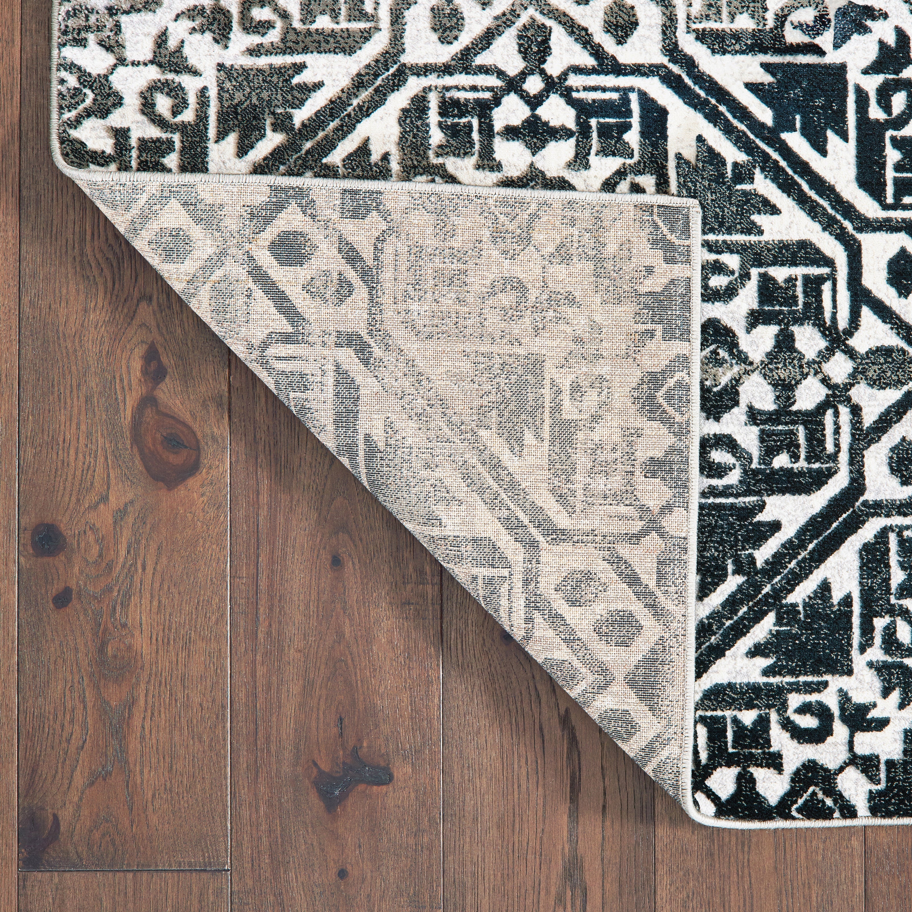 Oriental Weavers Bowen 5506E Navy/Ivory Area Rug