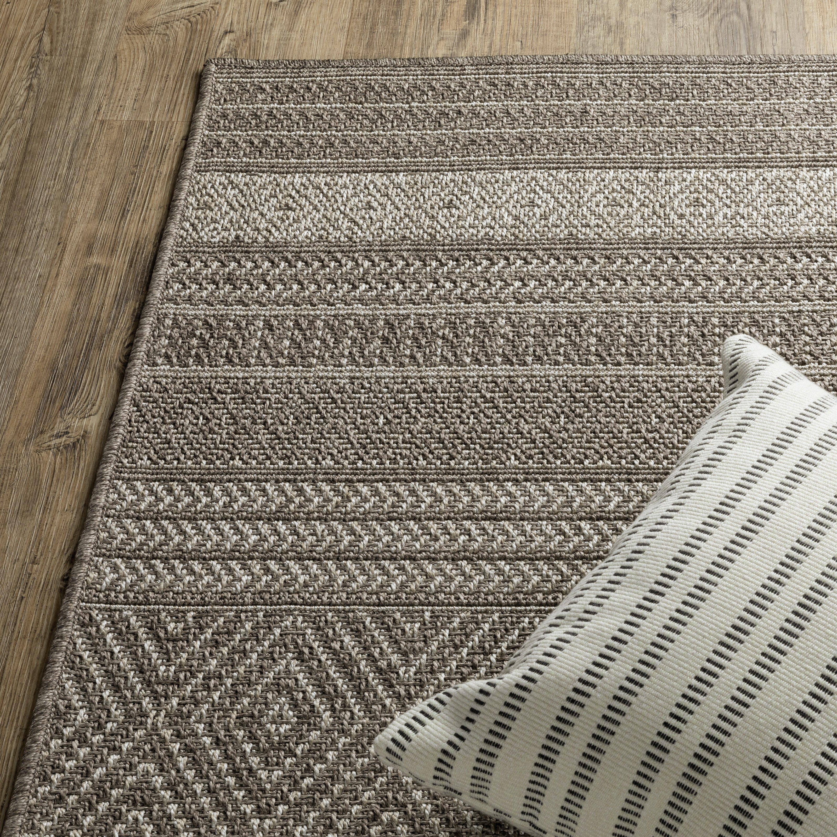 Oriental Weavers Caicos CA06A Grey/Grey Area Rug