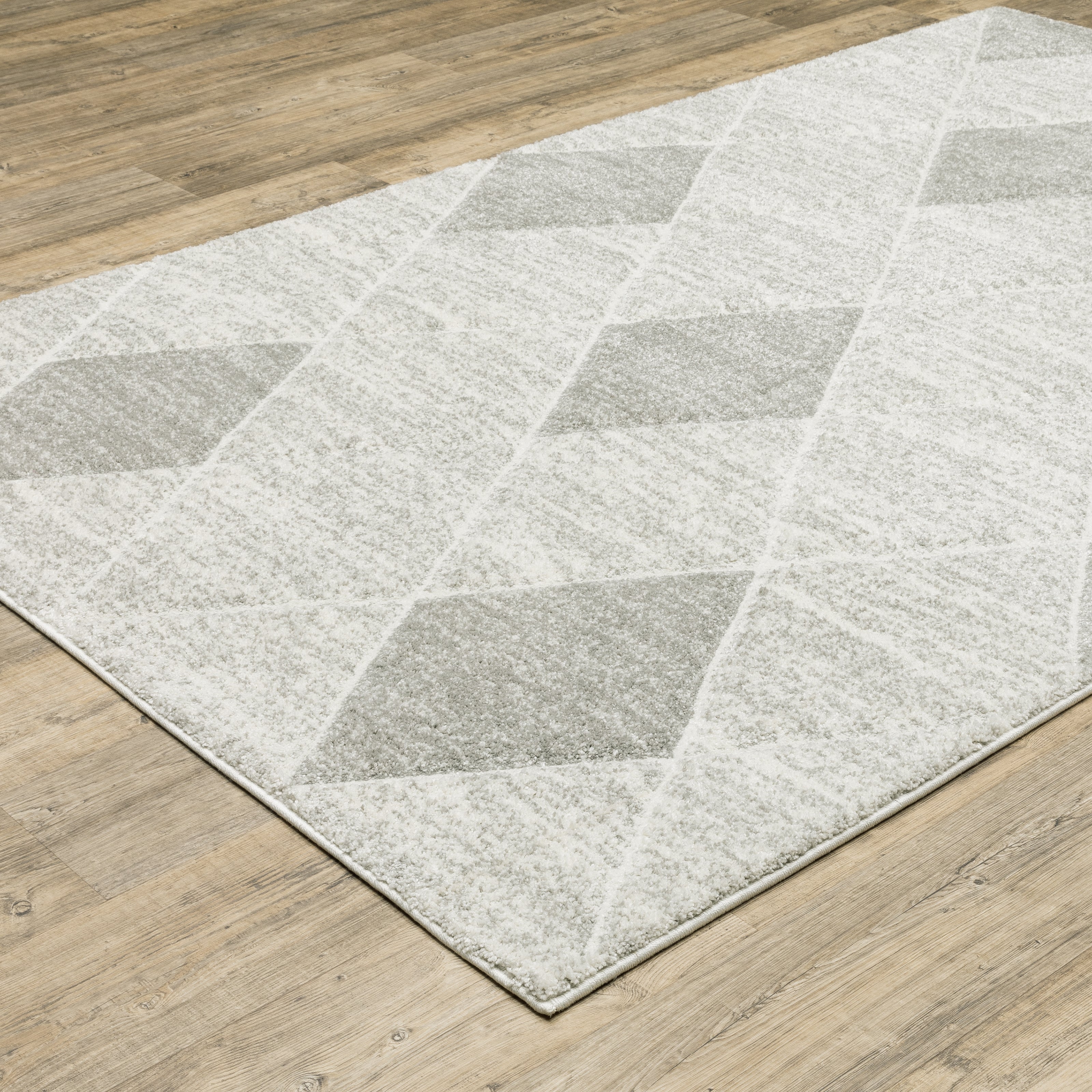 Oriental Weavers Cambria 5W Grey/Ivory Area Rug