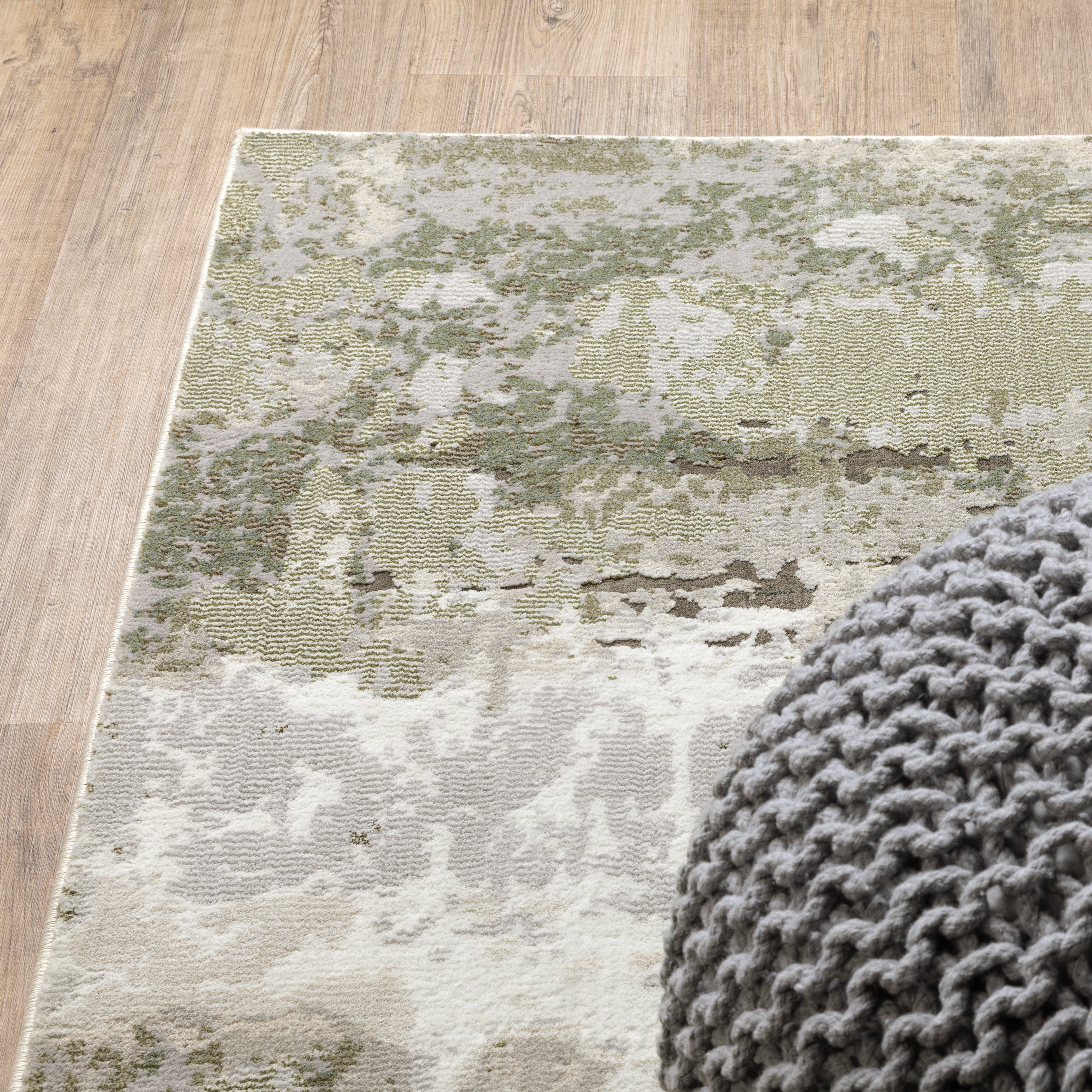 Oriental Weavers Caravan 2061W Beige/Green Area Rug
