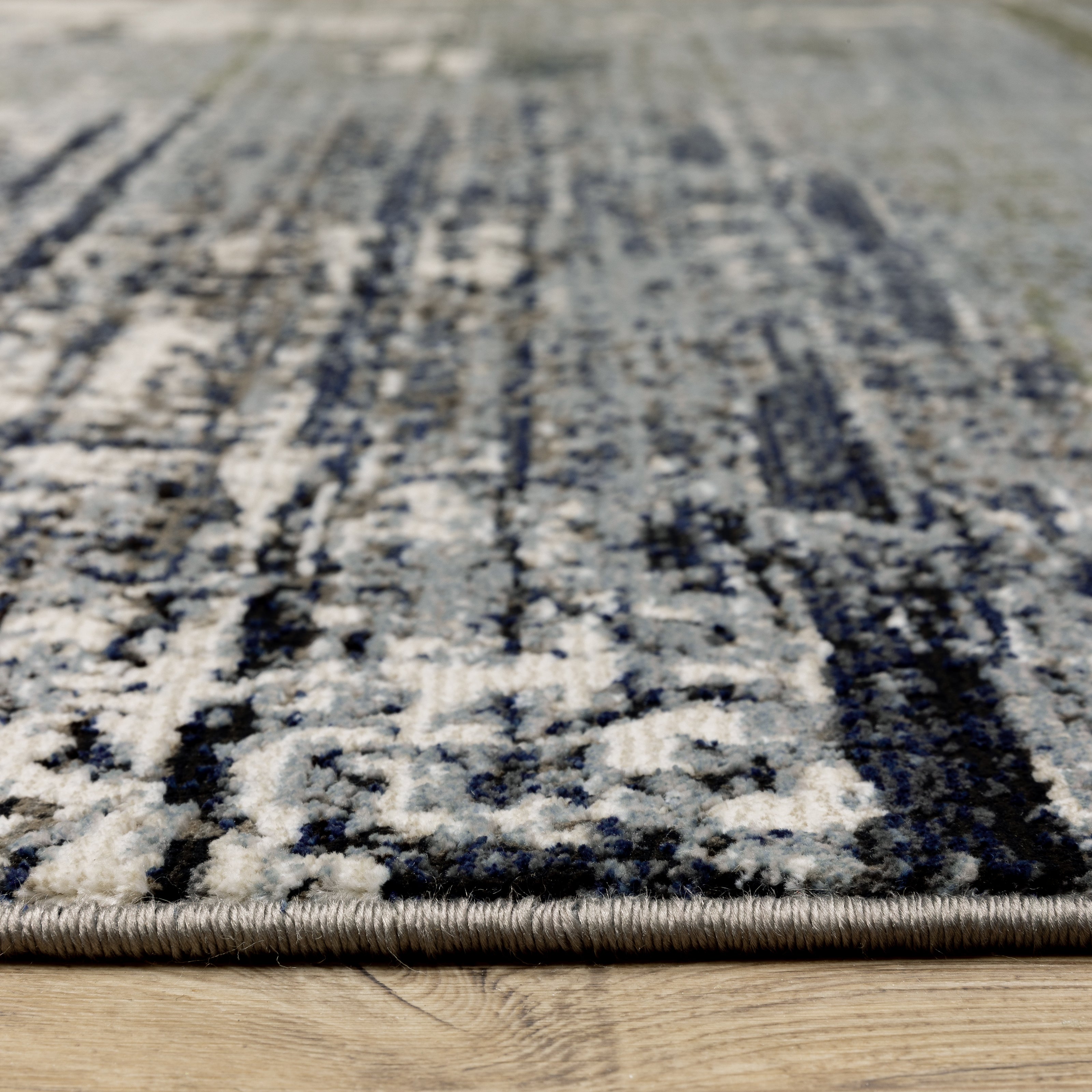Oriental Weavers Caravan 8020L Blue/Green Area Rug