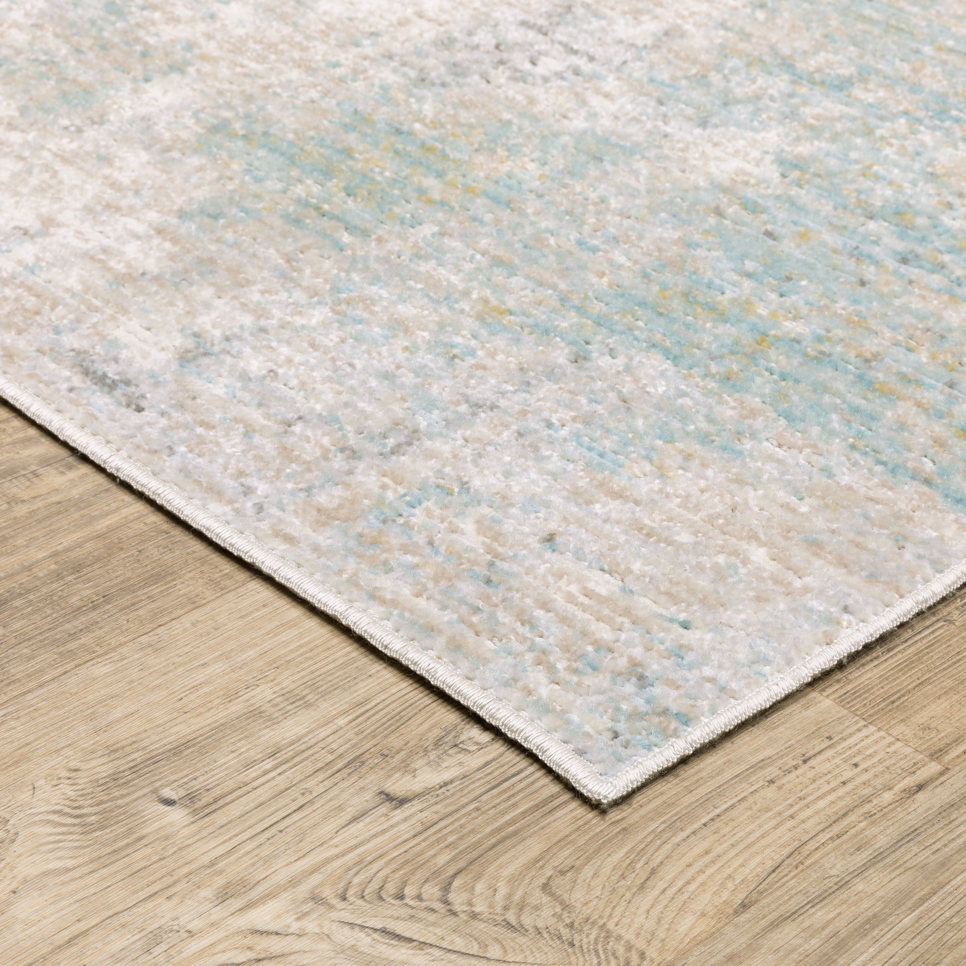 Oriental Weavers Cavett CAV01 Ivory/Green Area Rug