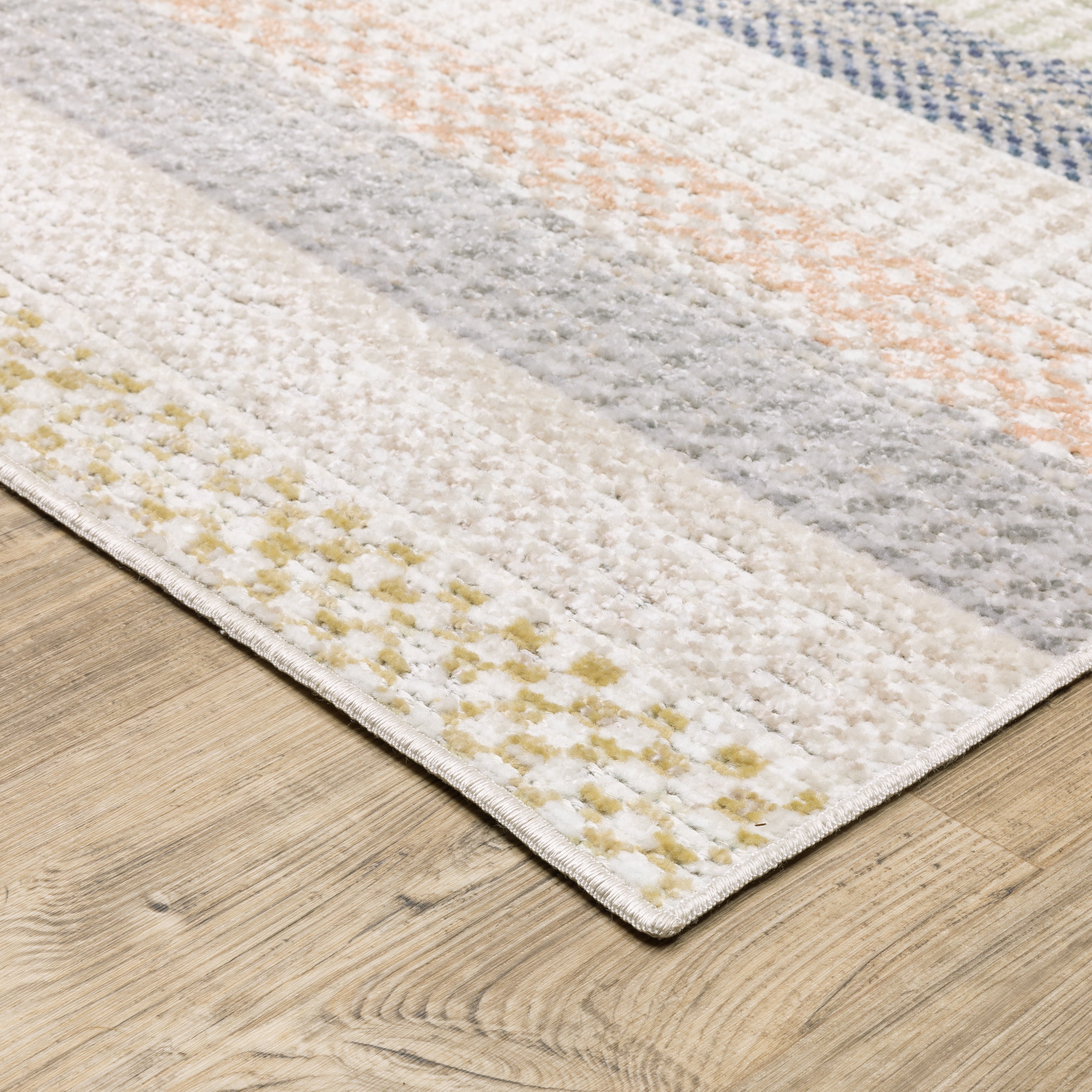 Oriental Weavers Cavett CAV08 Ivory/Multi Area Rug