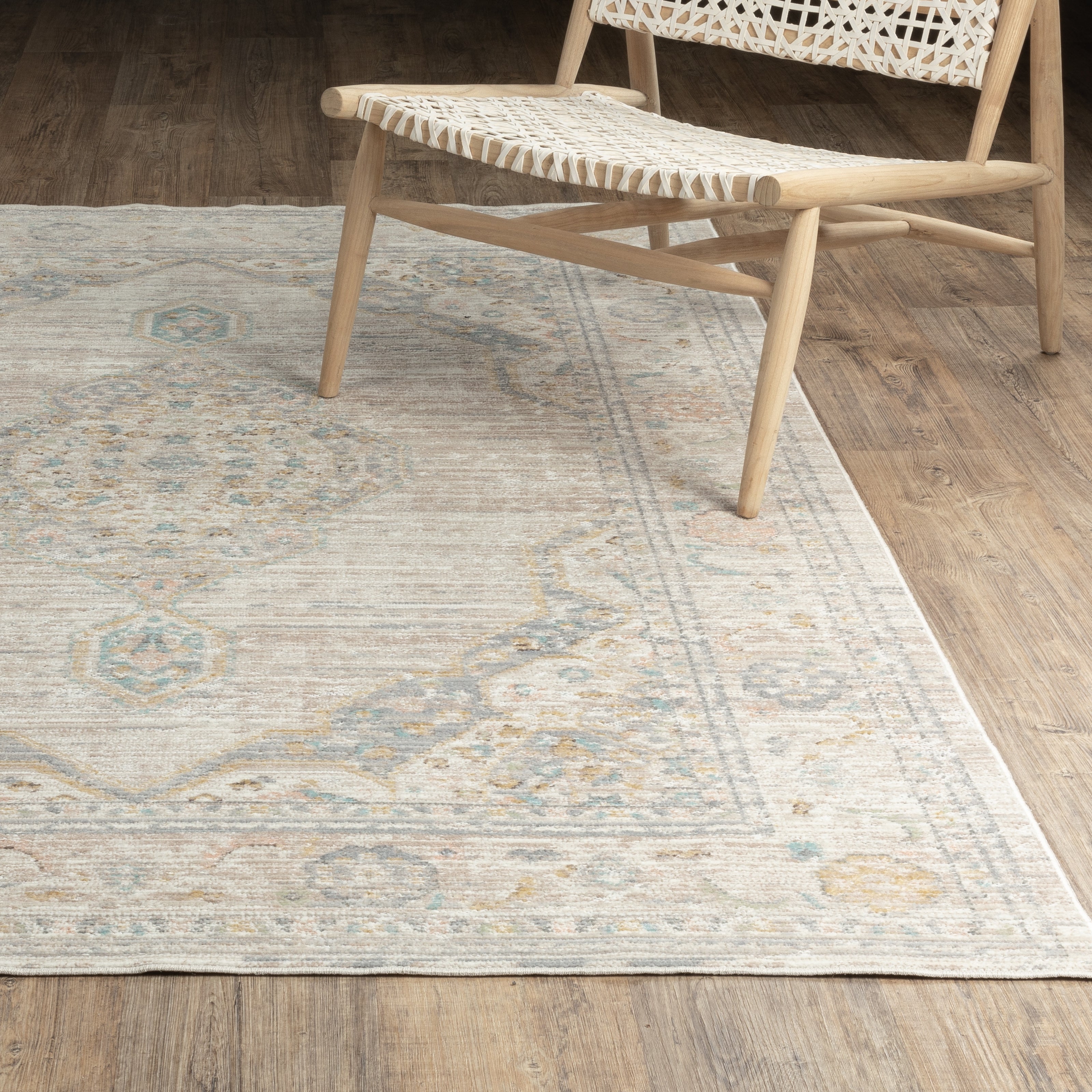 Oriental Weavers Cavett CAV11 Beige/Blue Area Rug