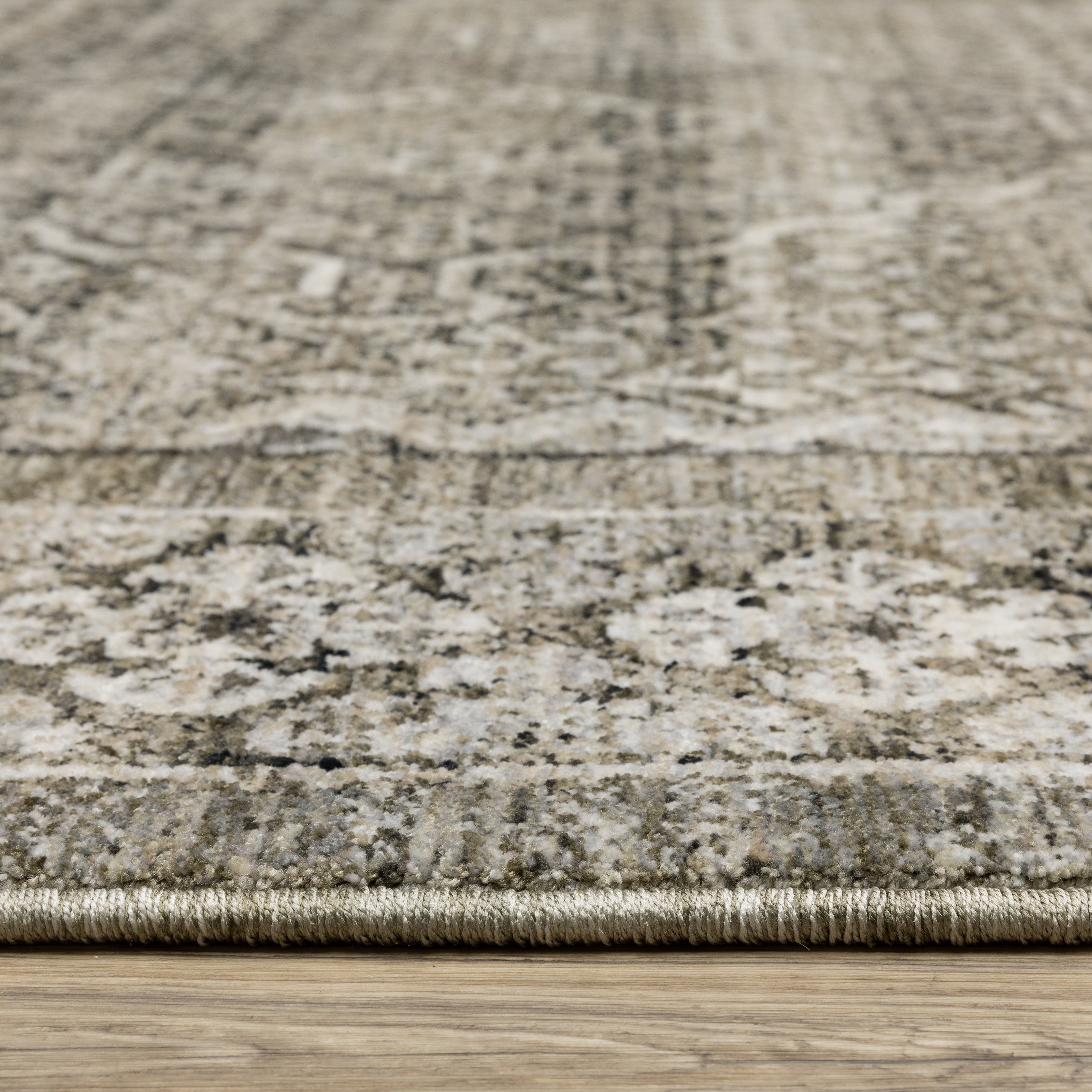 Oriental Weavers Chamberlain CH02D Grey/Beige Area Rug