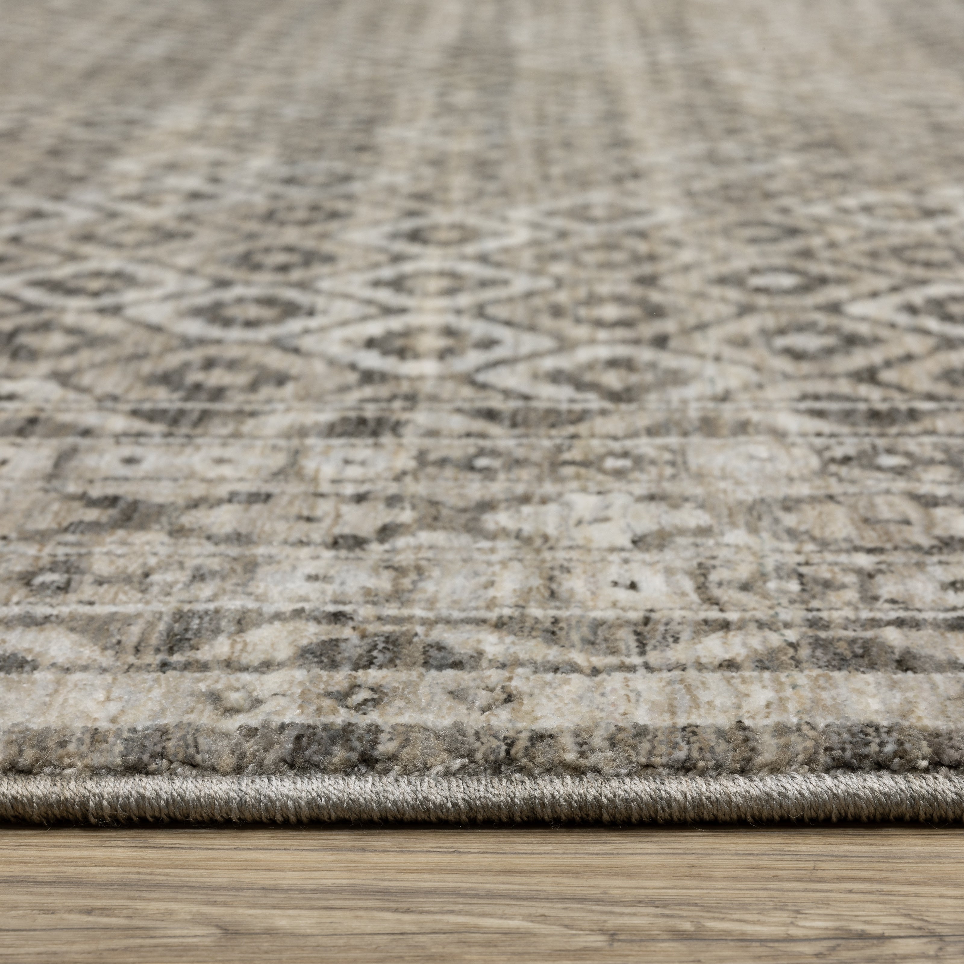Oriental Weavers Chamberlain CH03B Grey/Black Area Rug