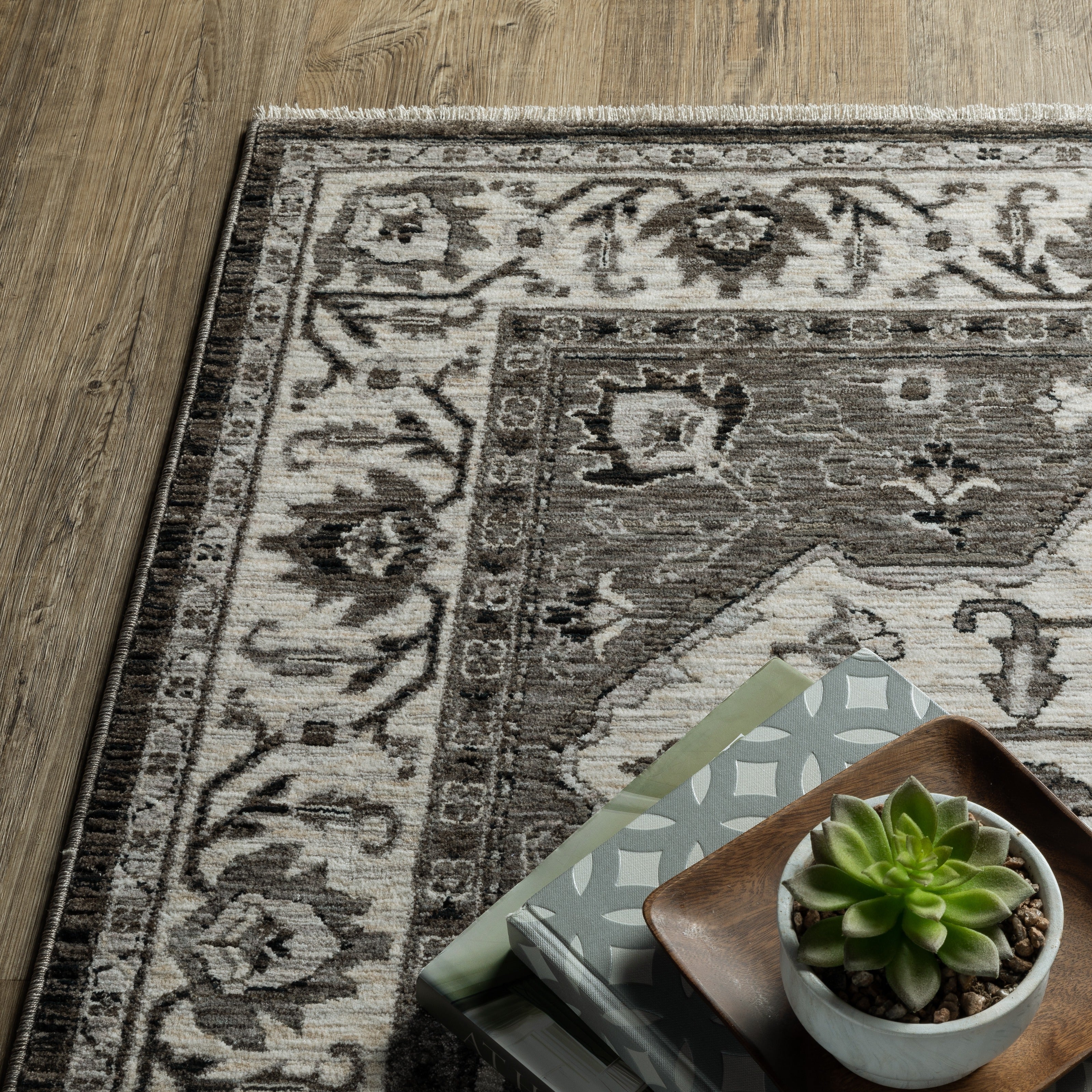 Oriental Weavers Chamberlain CH05C Charcoal/Ivory Area Rug