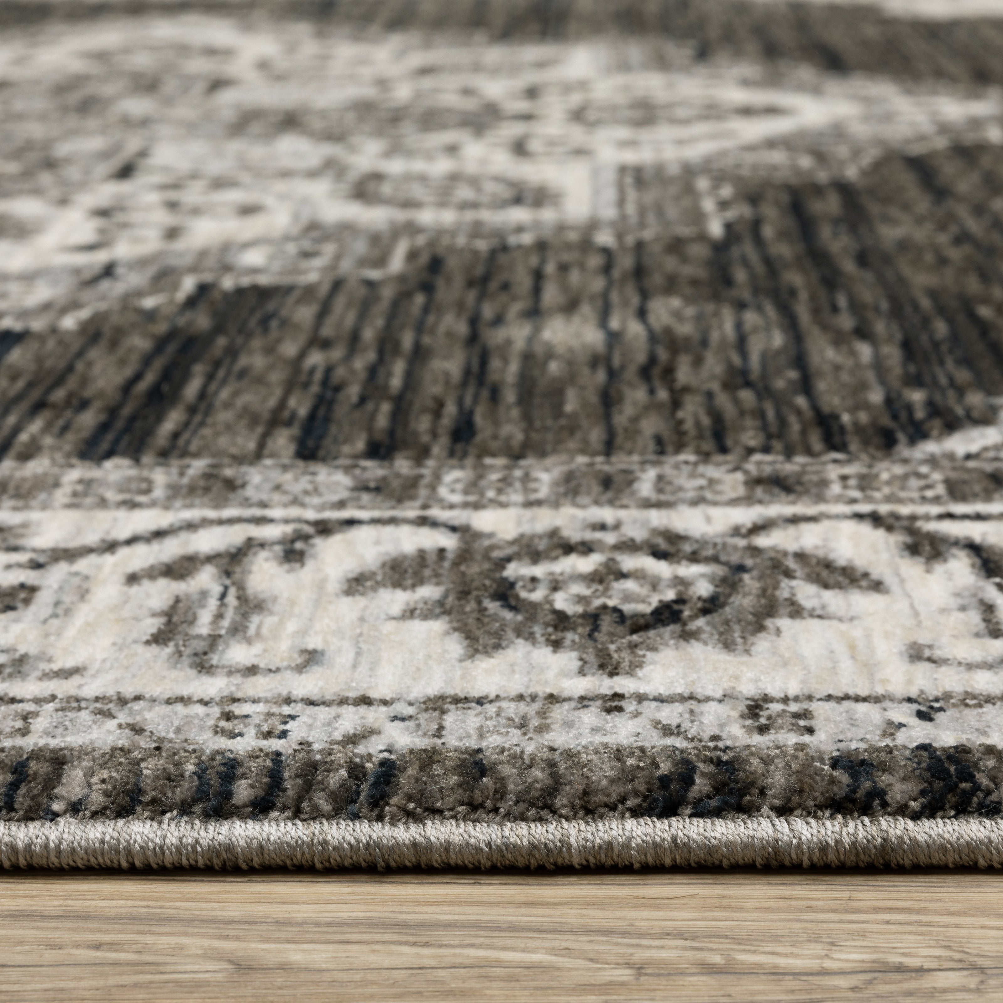 Oriental Weavers Chamberlain CH05C Charcoal/Ivory Area Rug