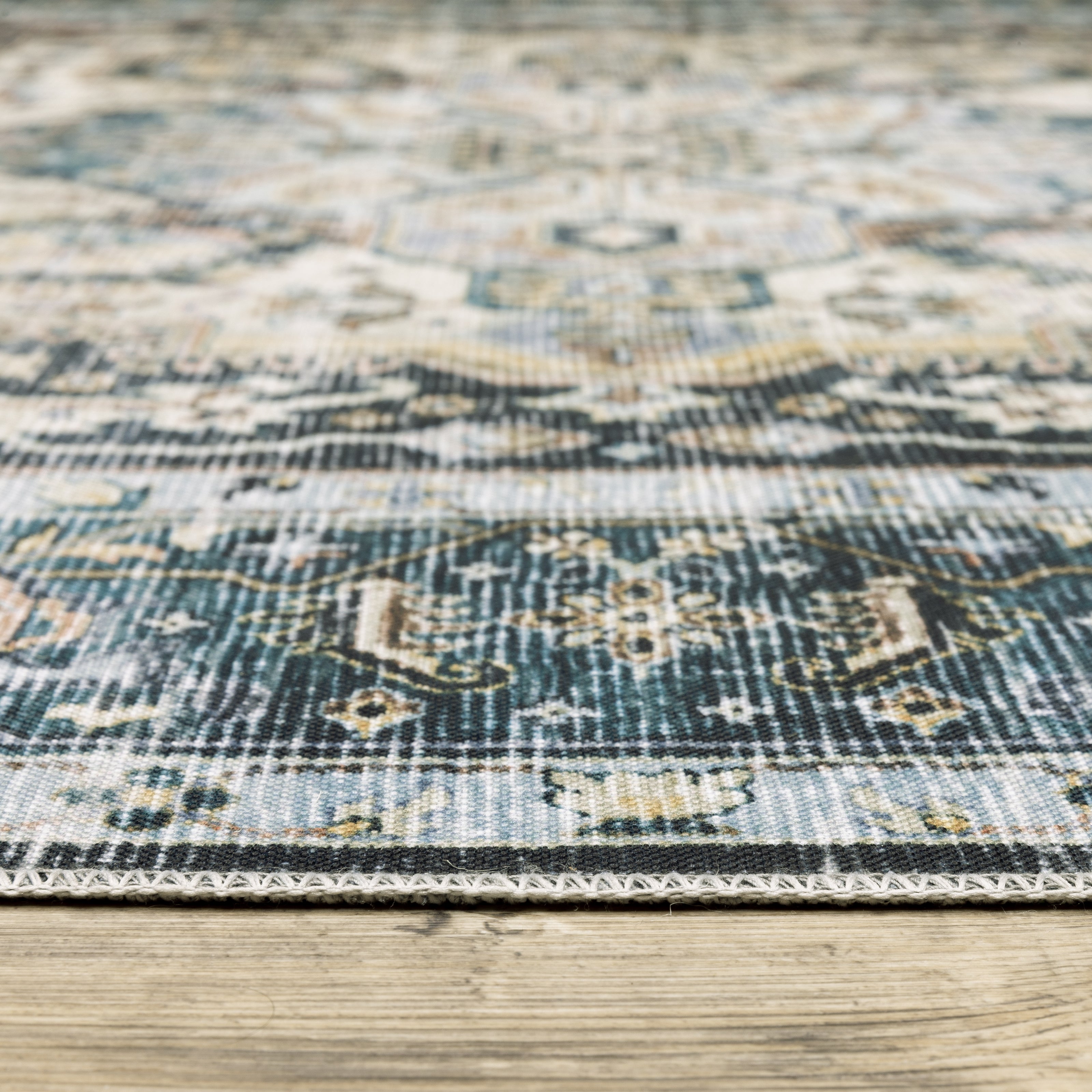 Oriental Weavers Charleston CHA01 Blue/Ivory Area Rug