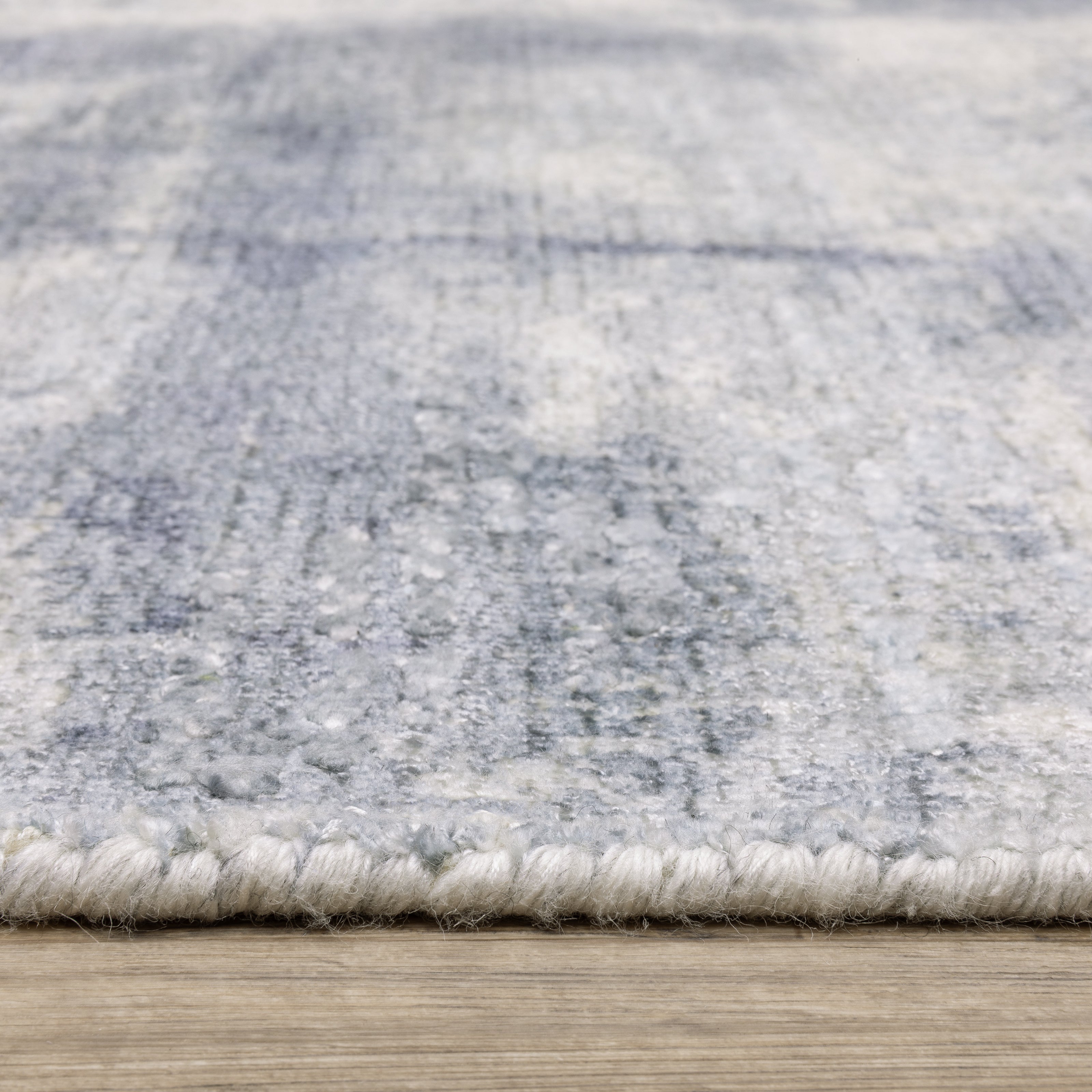 Oriental Weavers Clarke CLA07 Blue/Ivory Area Rug