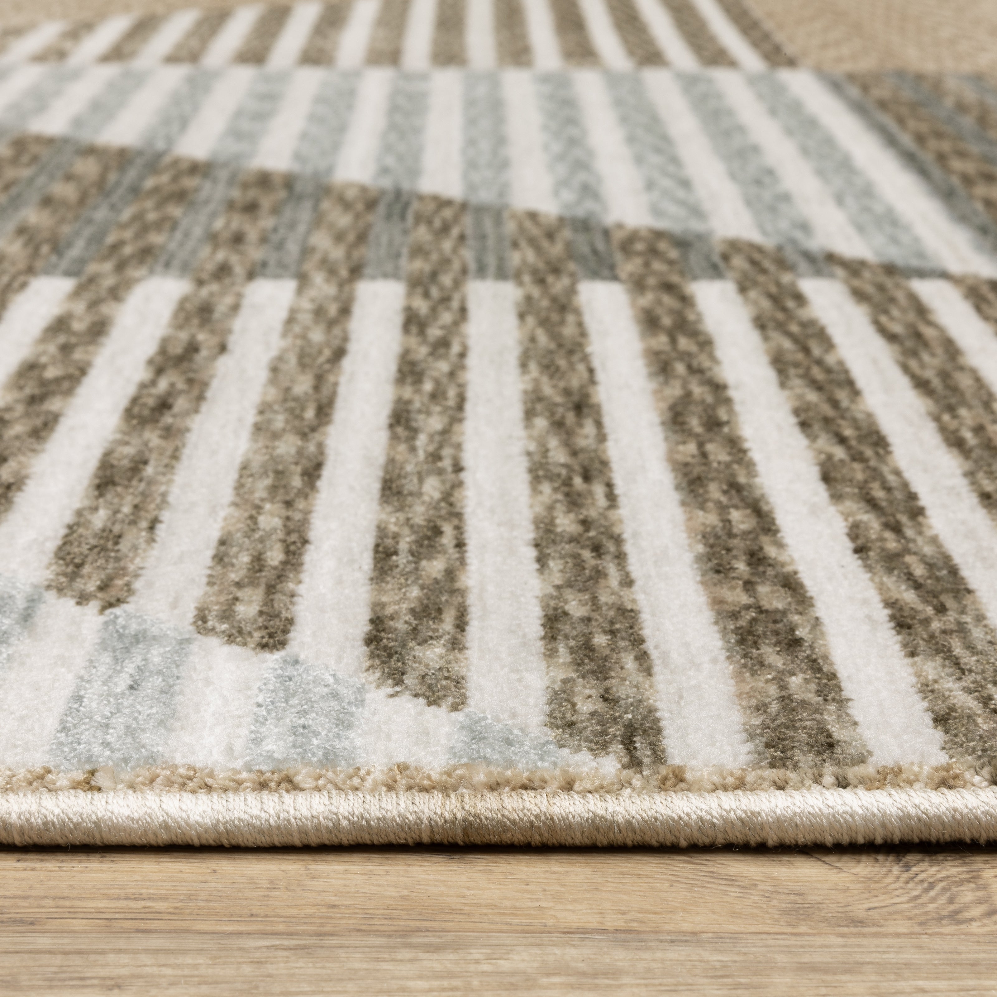 Oriental Weavers Echo ECH04 Beige/Grey Area Rug