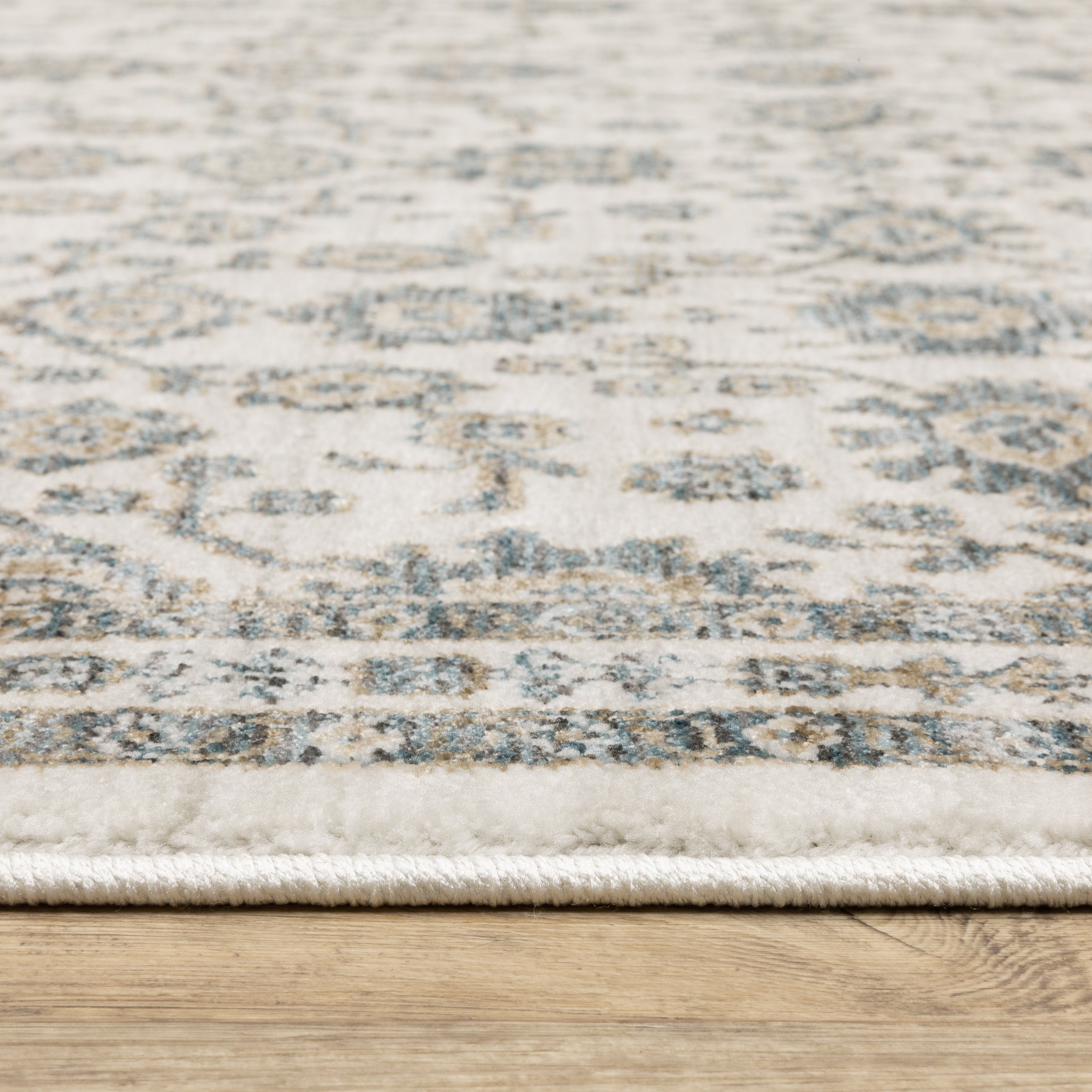 Oriental Weavers Echo ECH06 Ivory/Blue Area Rug