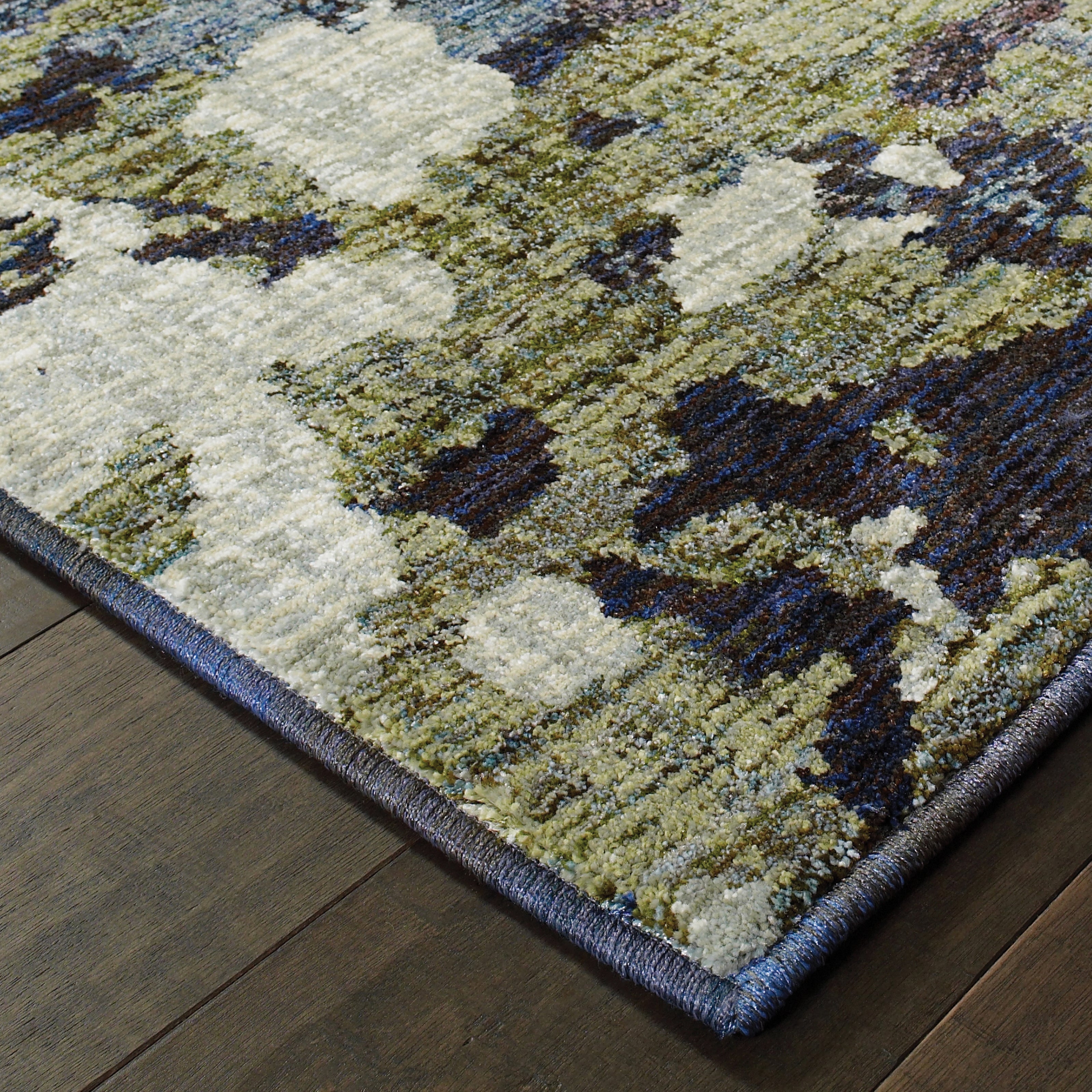 Oriental Weavers Evolution 8029A Navy/Green Area Rug