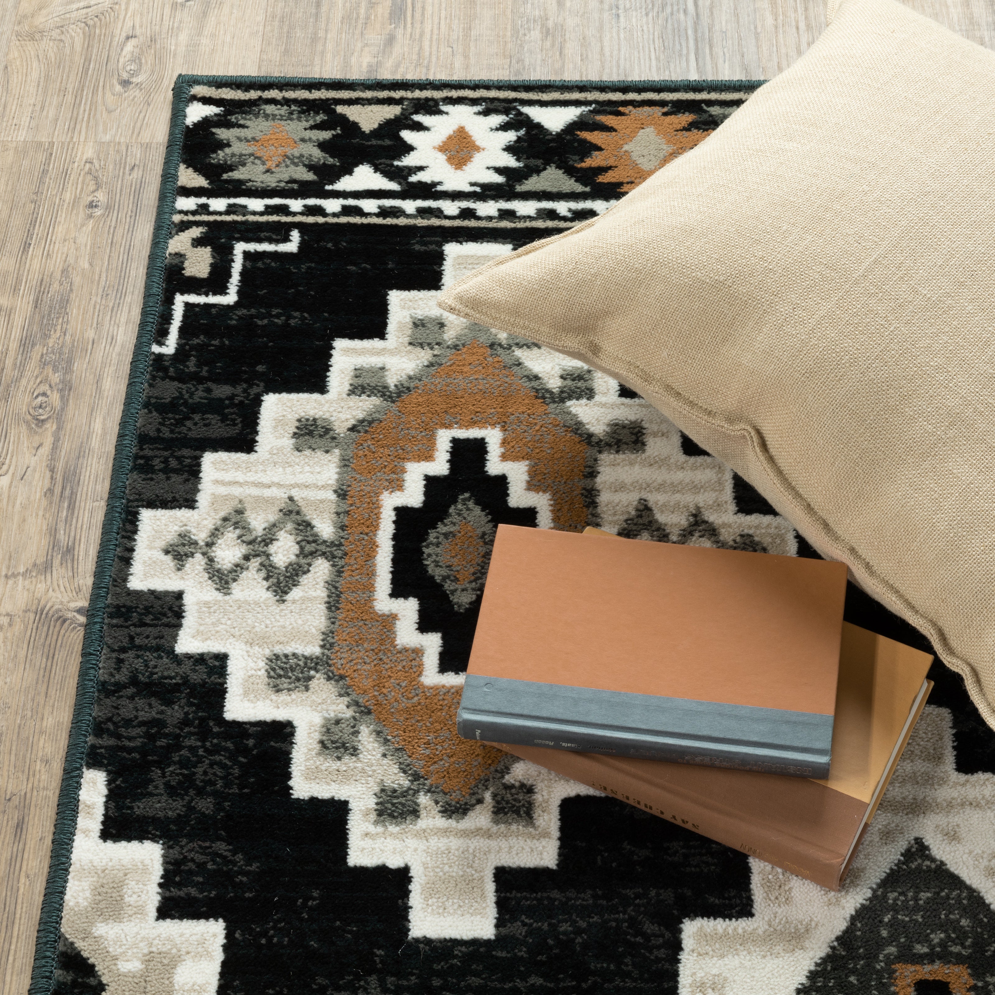 Oriental Weavers Georgia 605F Charcoal/Ivory Area Rug