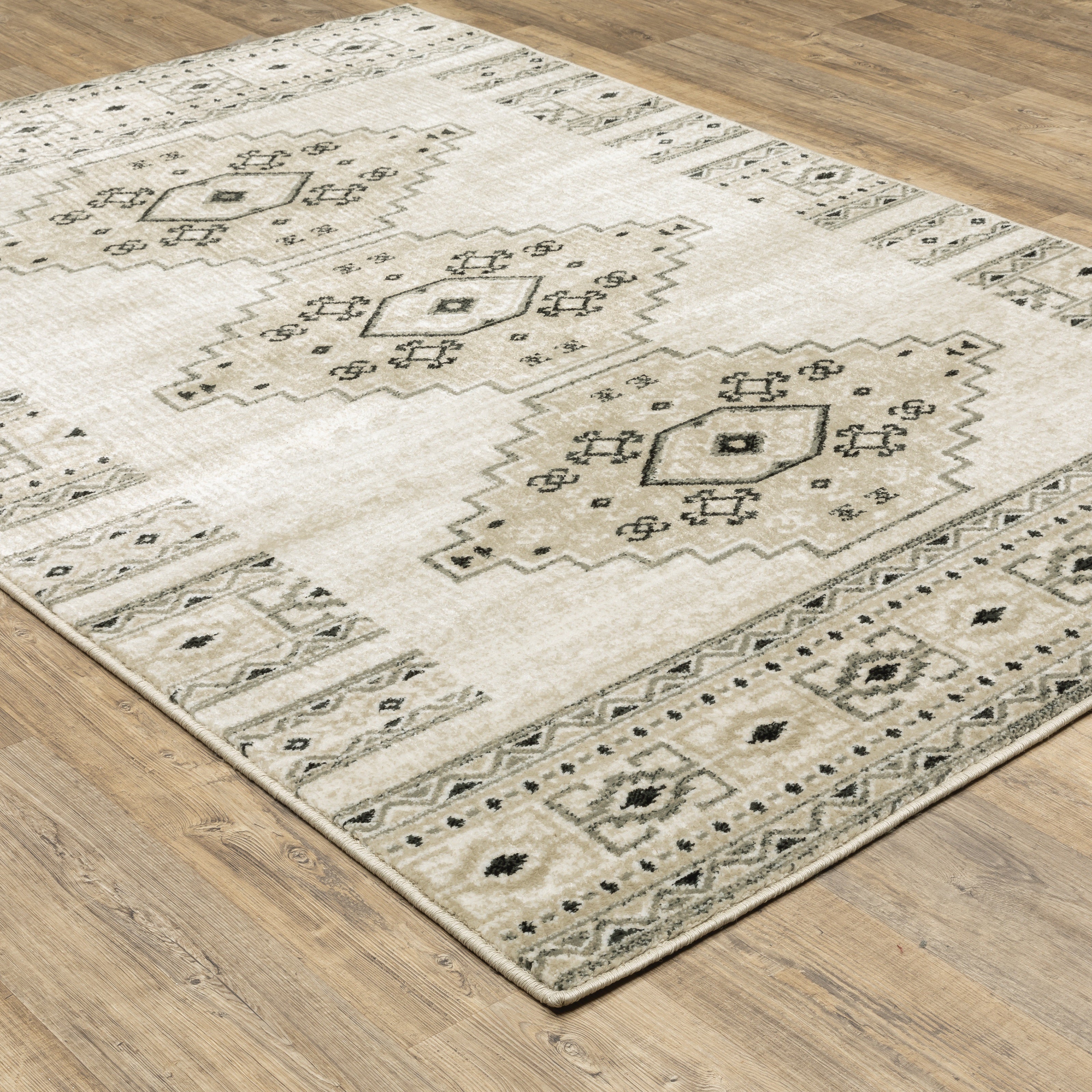 Oriental Weavers Georgia 643A Ivory/Grey Area Rug