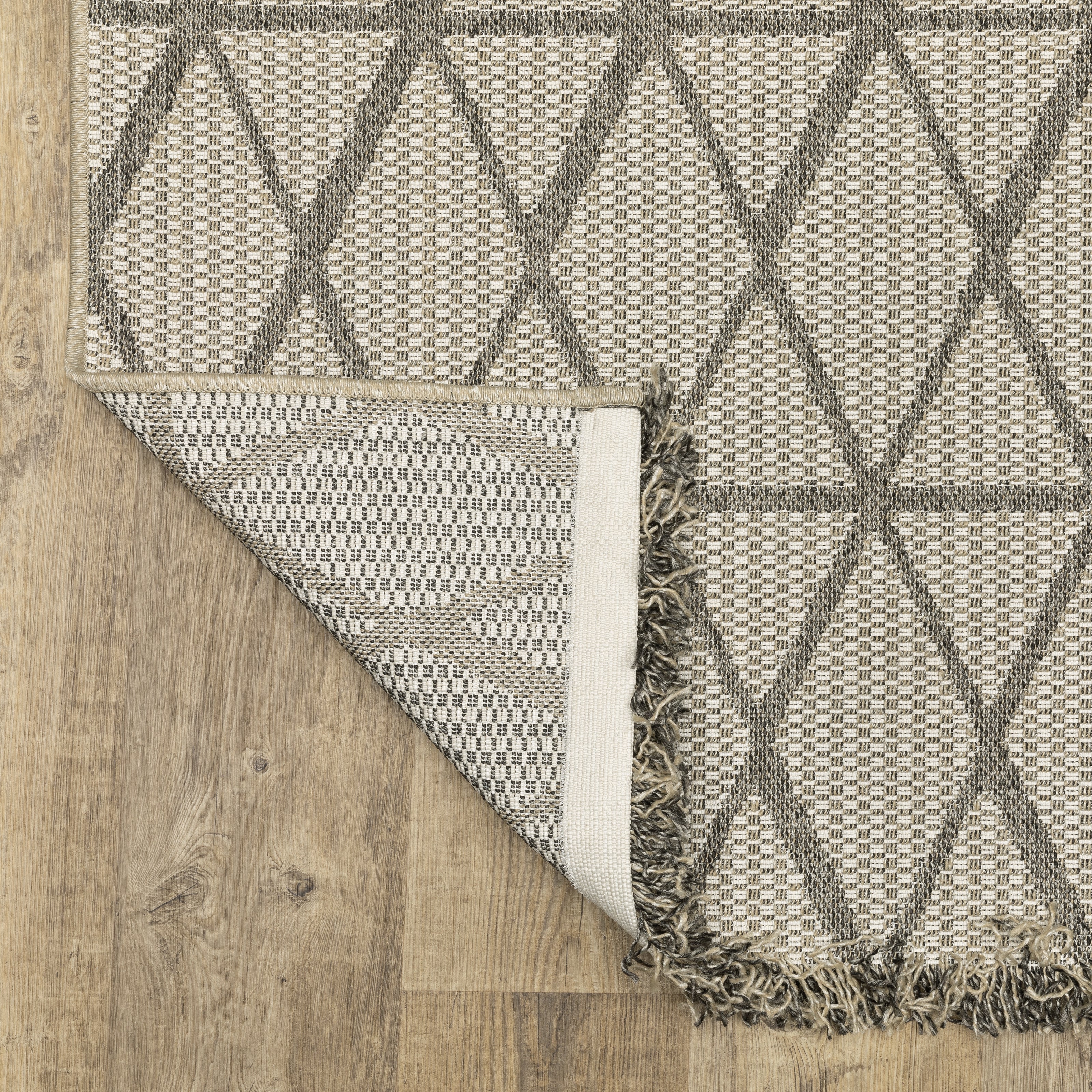 Oriental Weavers Gillian 1331V Beige/Black Area Rug