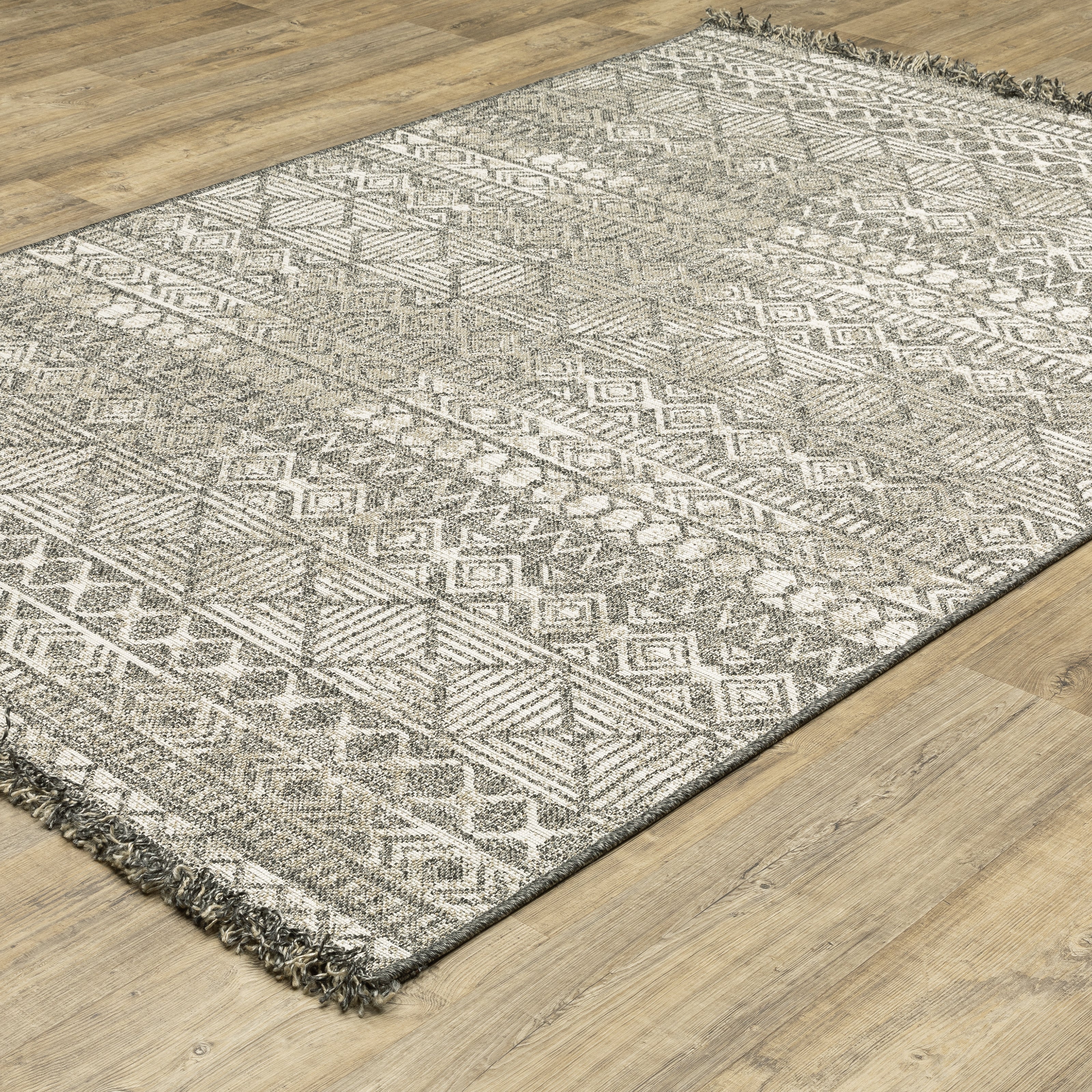 Oriental Weavers Gillian 4925A Beige/Black Area Rug