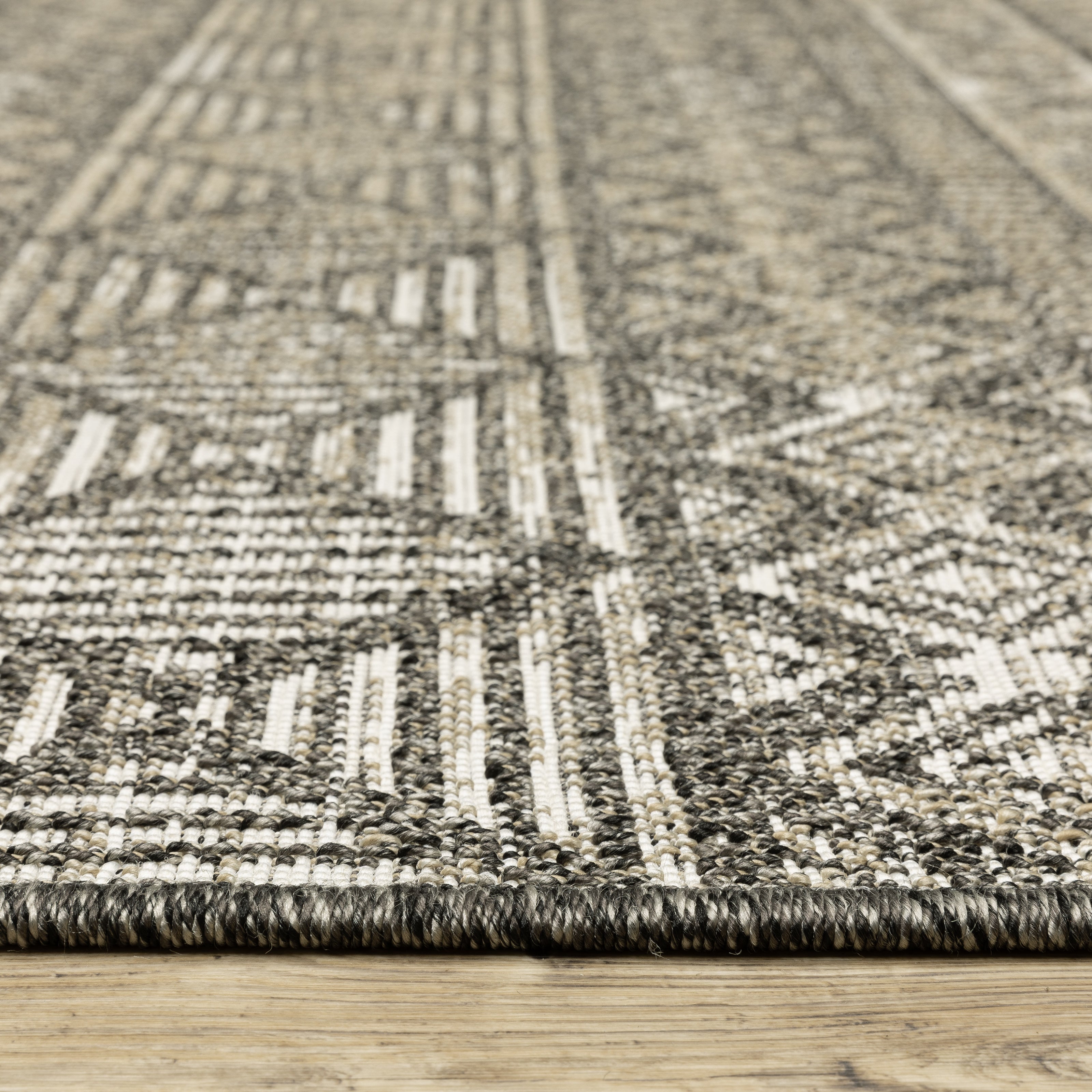 Oriental Weavers Gillian 4925A Beige/Black Area Rug