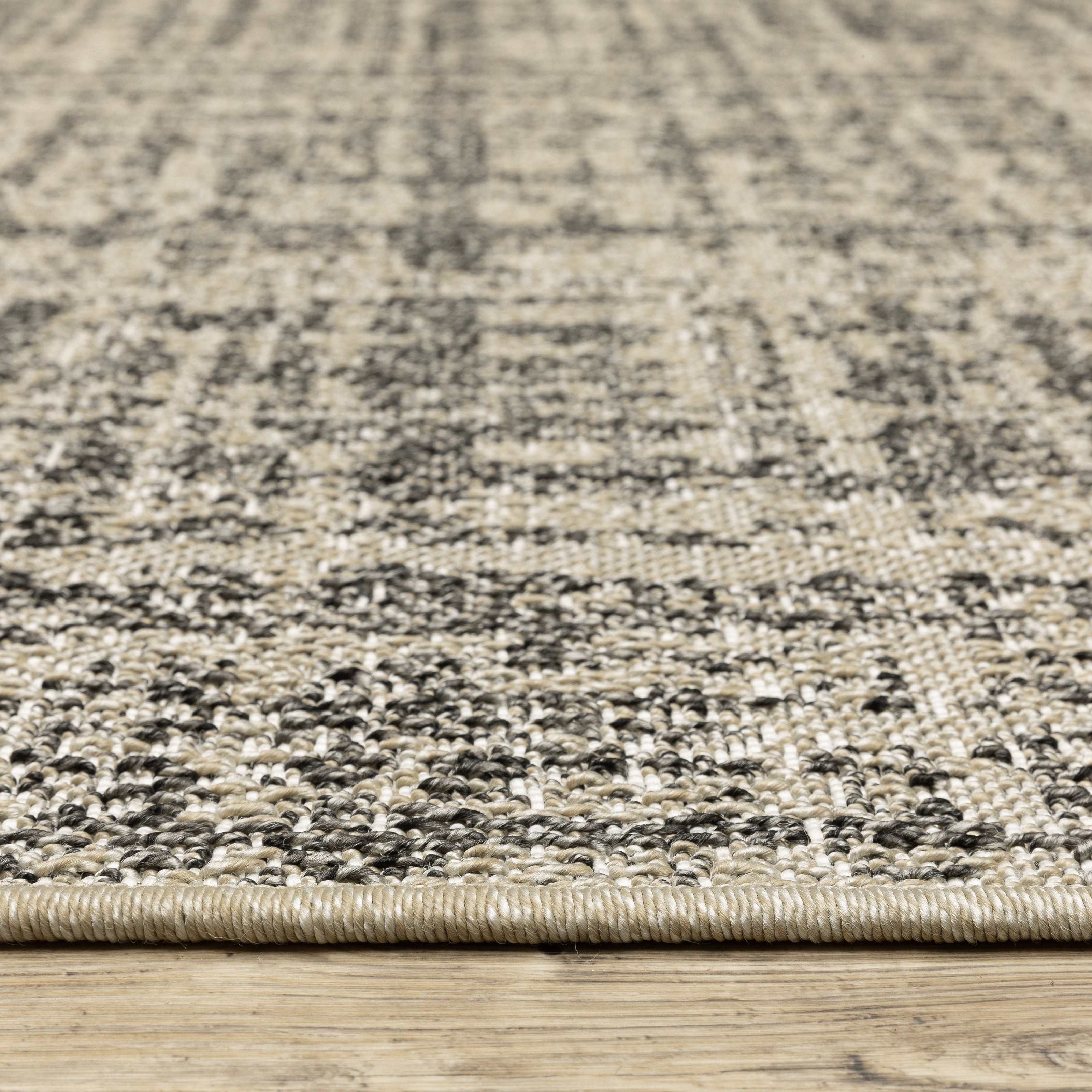 Oriental Weavers Gillian 4928H Beige/Black Area Rug