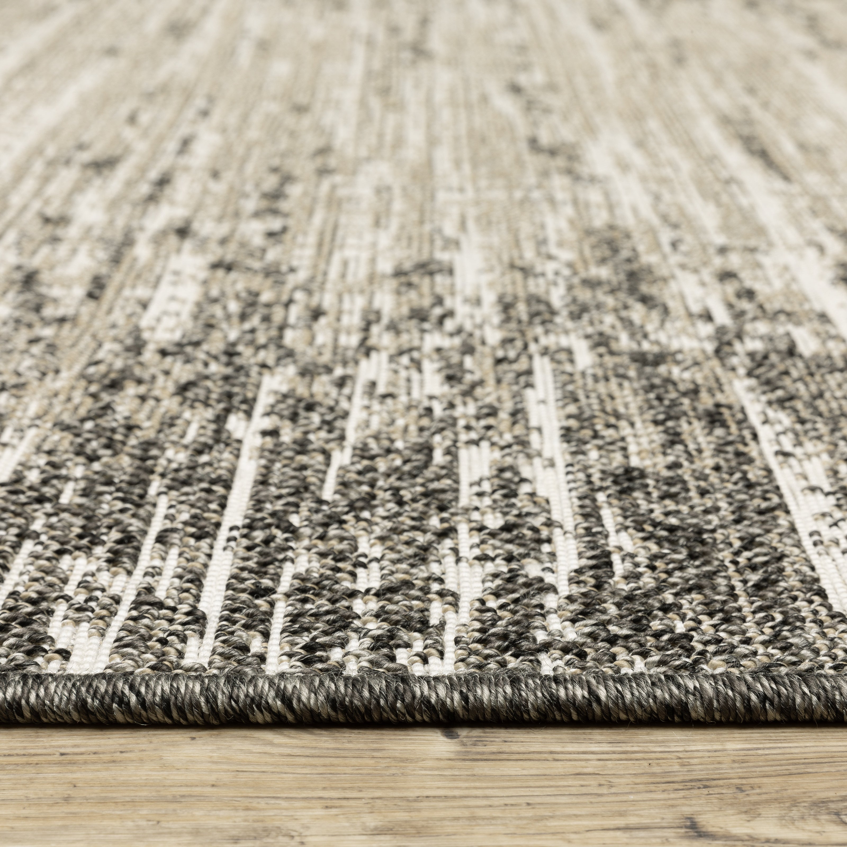 Oriental Weavers Gillian 502J Beige/Black Area Rug