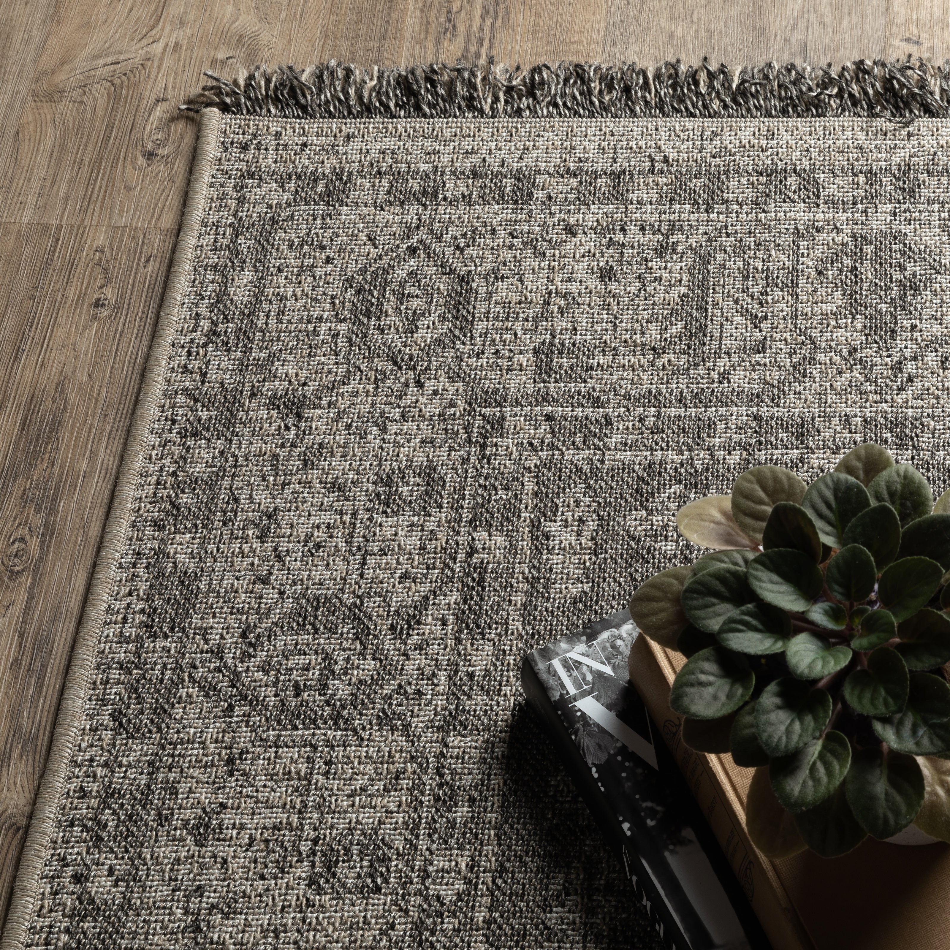 Oriental Weavers Gillian 5094X Beige/Black Area Rug