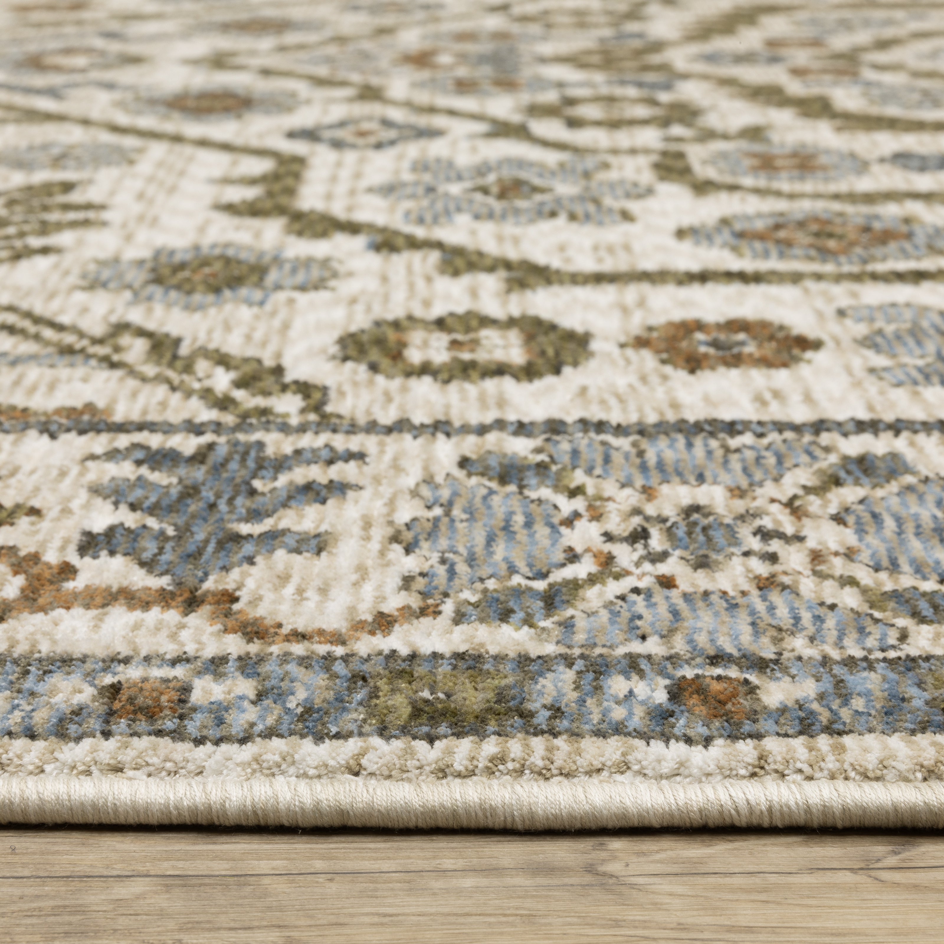 Oriental Weavers Hastings HA02I Ivory/Green Area Rug