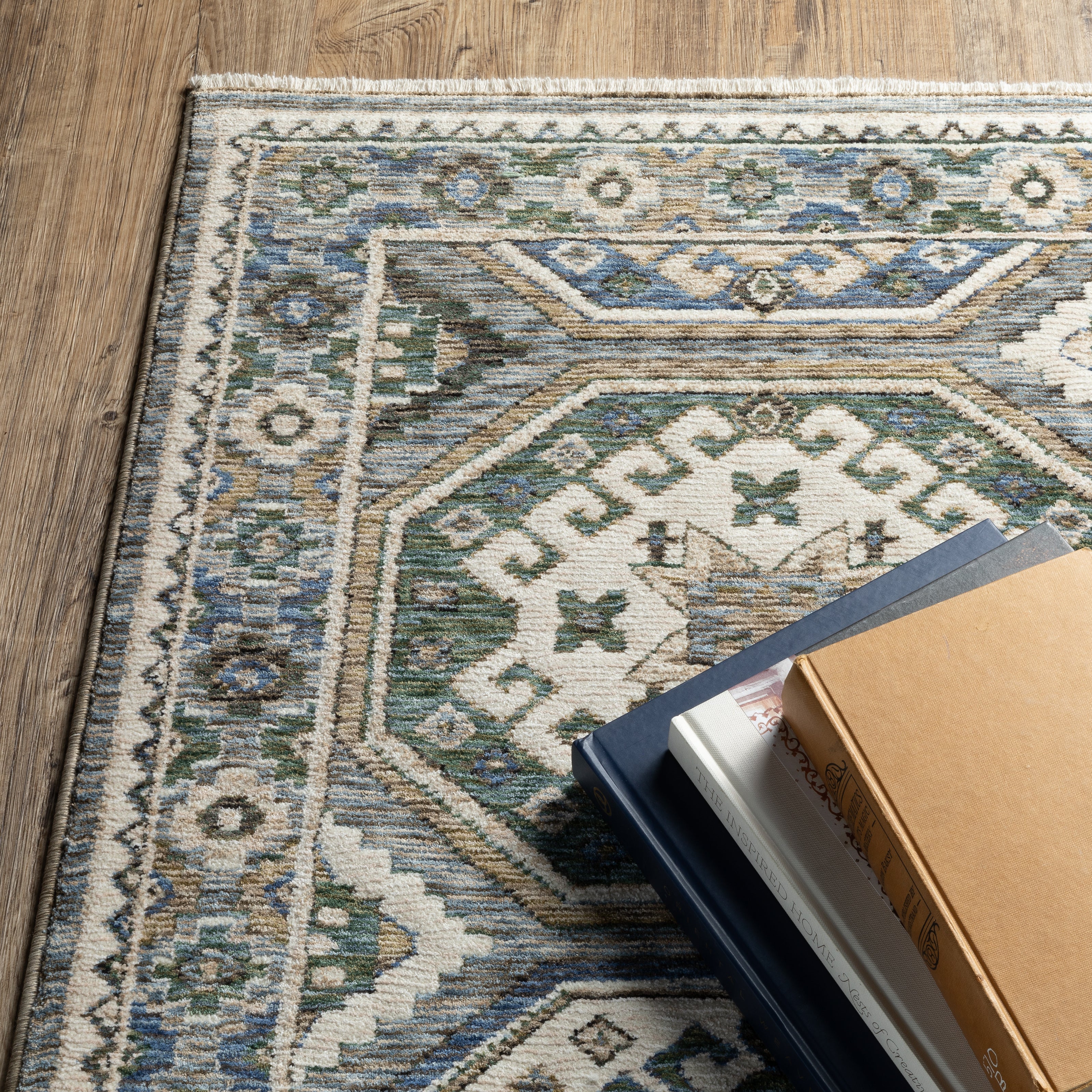 Oriental Weavers Hastings HA05H Ivory/Blue Area Rug