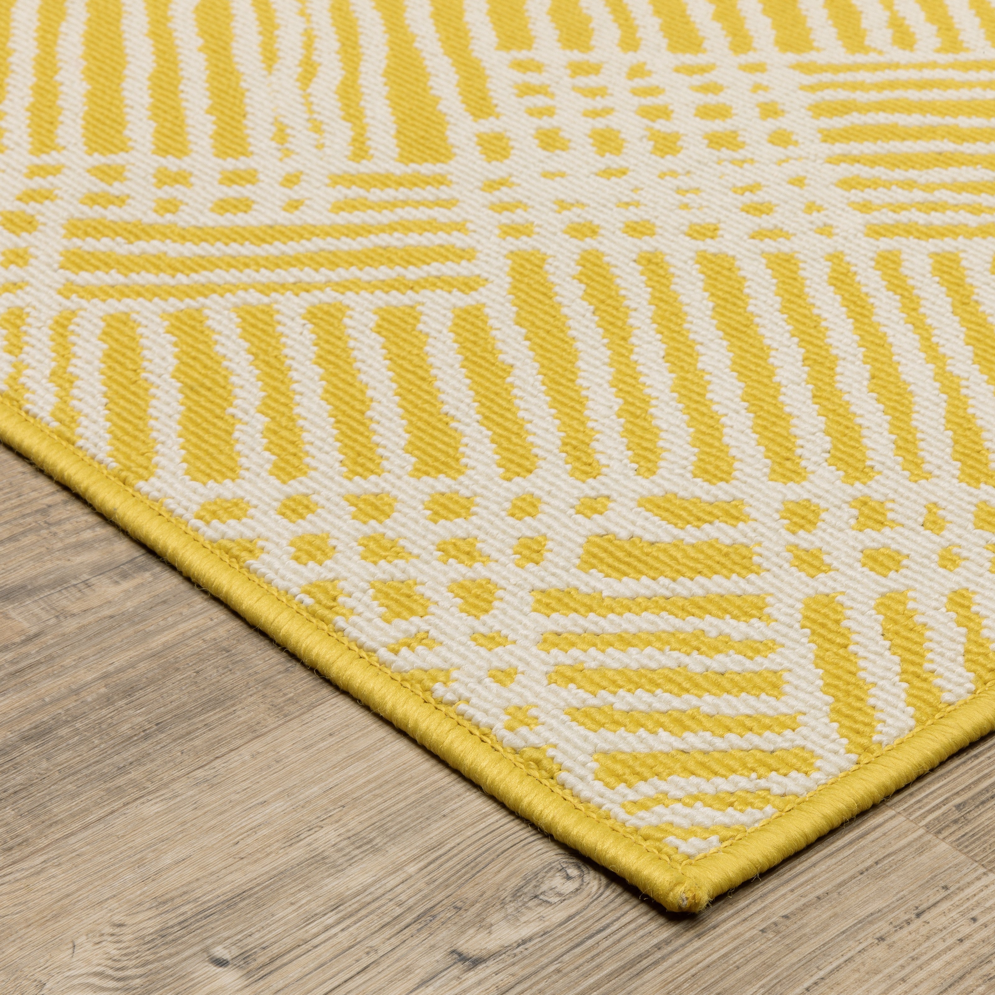 Oriental Weavers Havana HAV08 Yellow/Ivory Area Rug