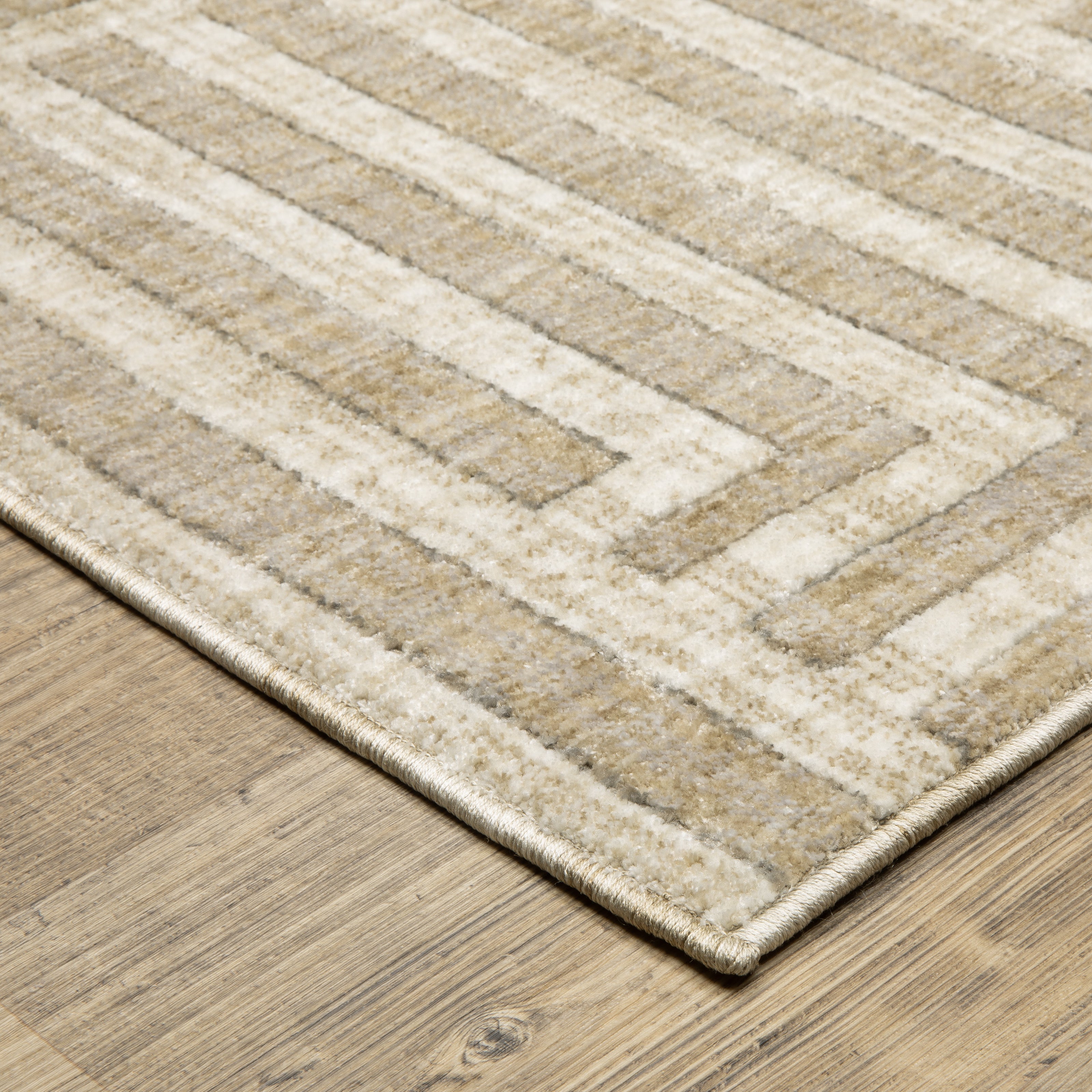 Oriental Weavers Hunter HNT03 Beige/Ivory Area Rug
