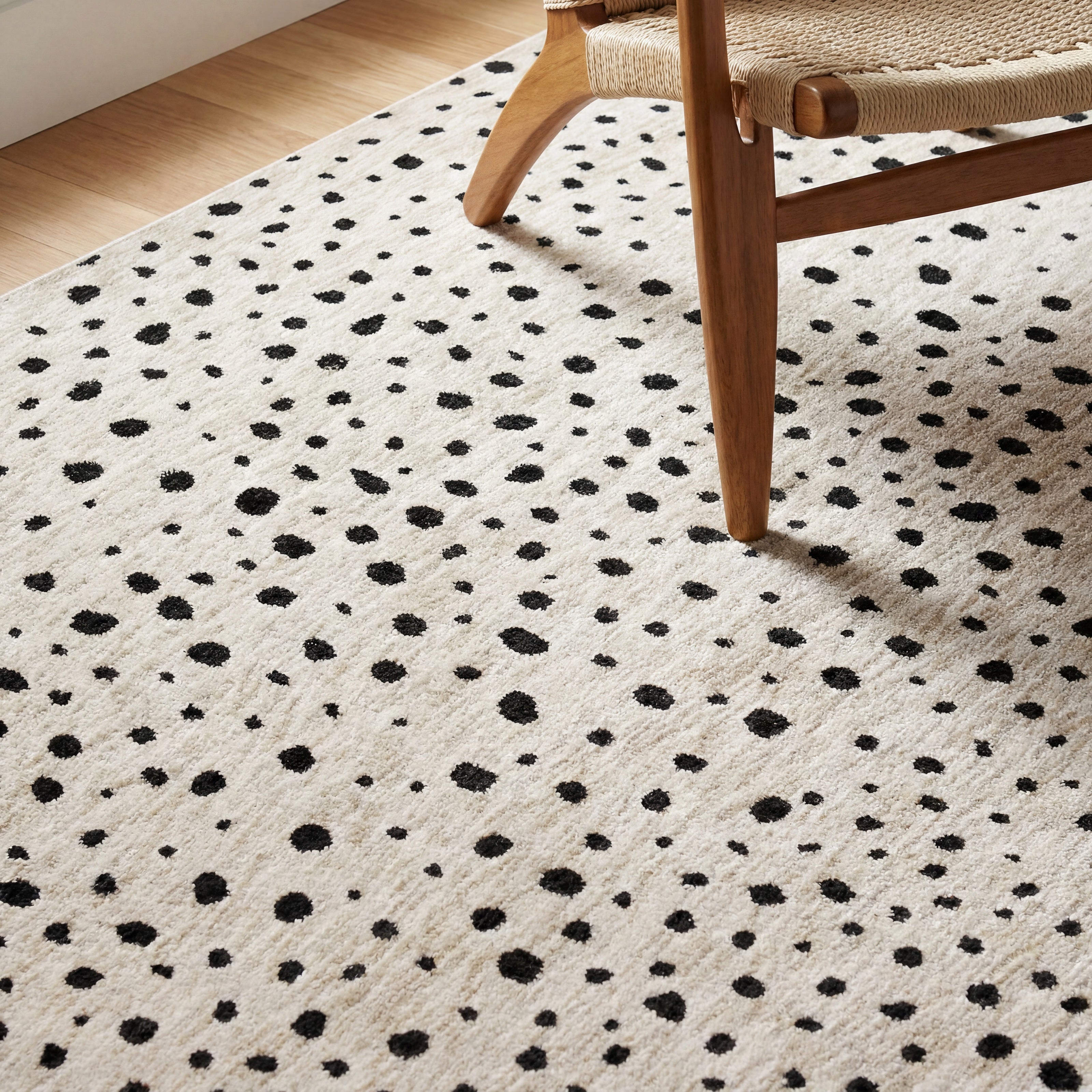 Oriental Weavers Hunter HNT09 Beige/Black Area Rug