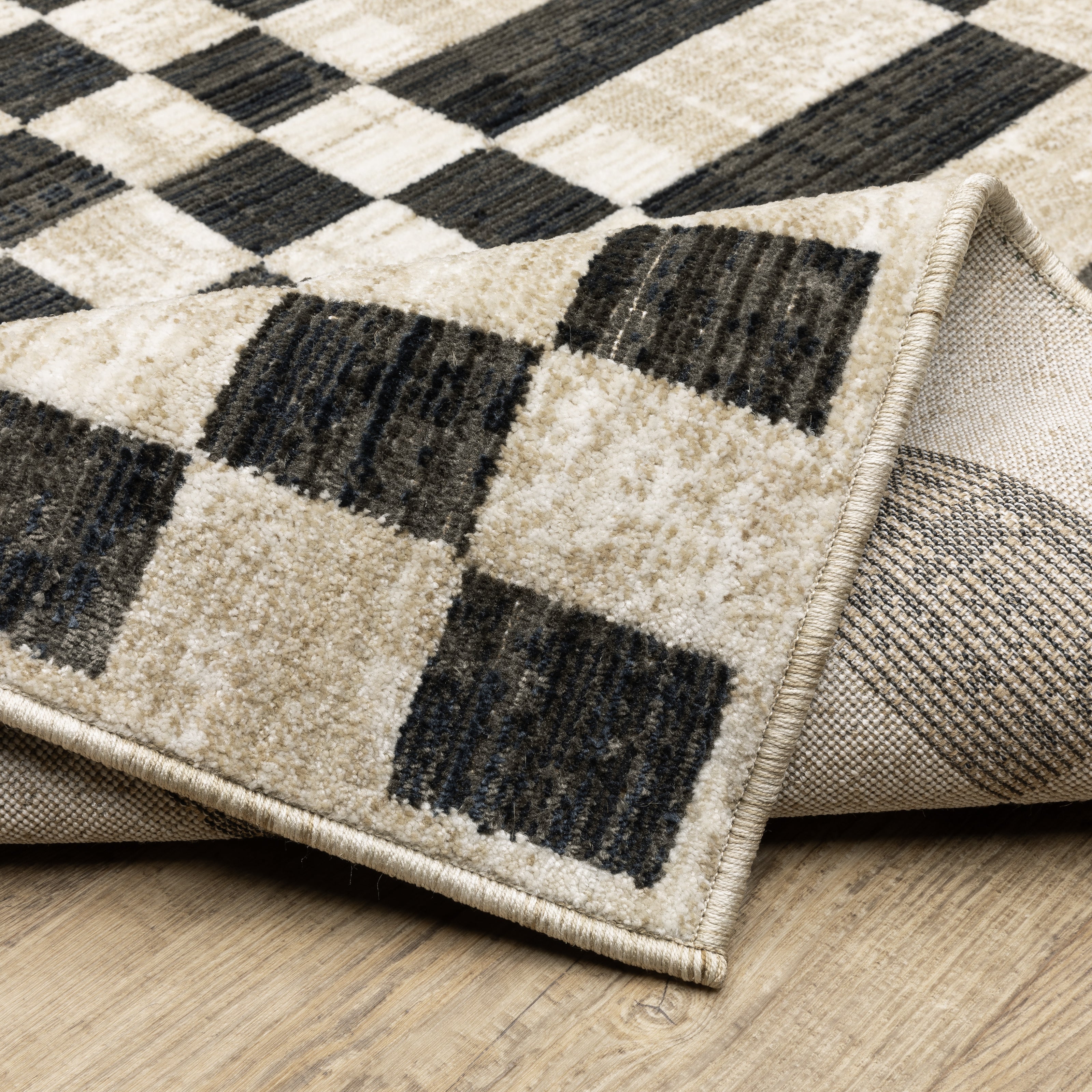 Oriental Weavers Hunter HNT10 Beige/Black Area Rug