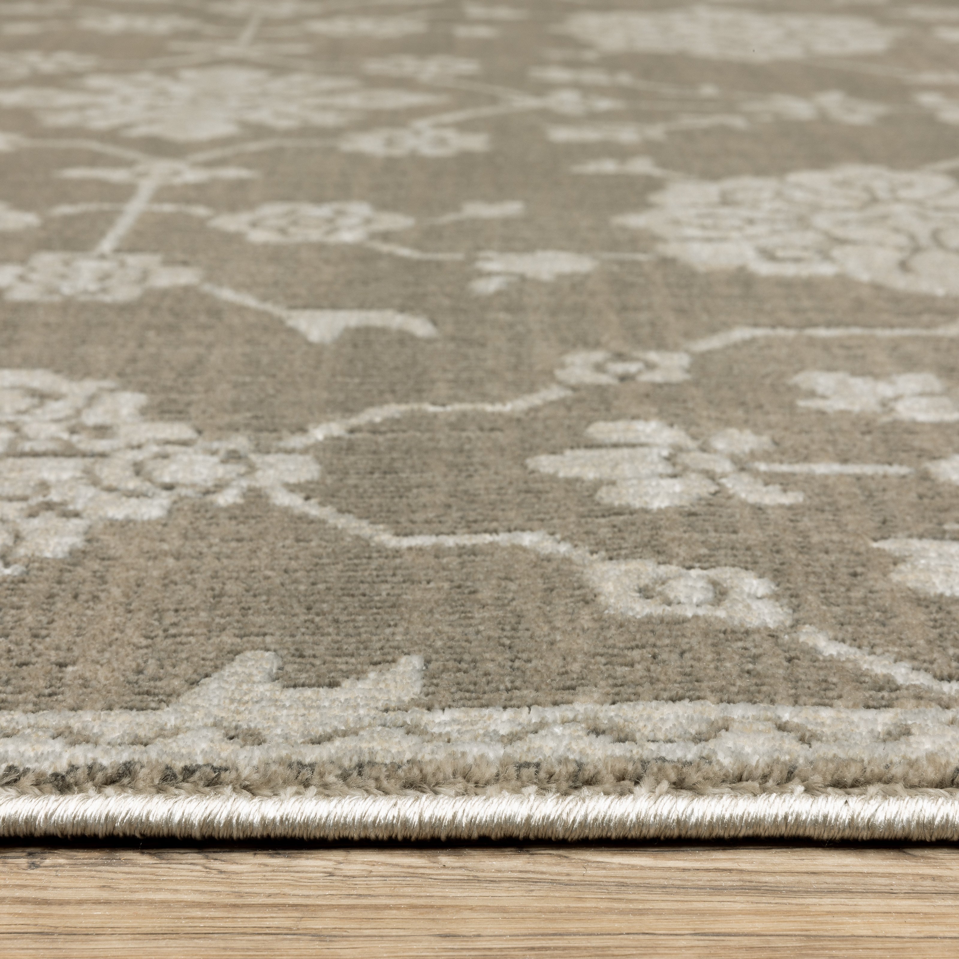 Oriental Weavers Intrigue INT01 Grey/Grey Area Rug