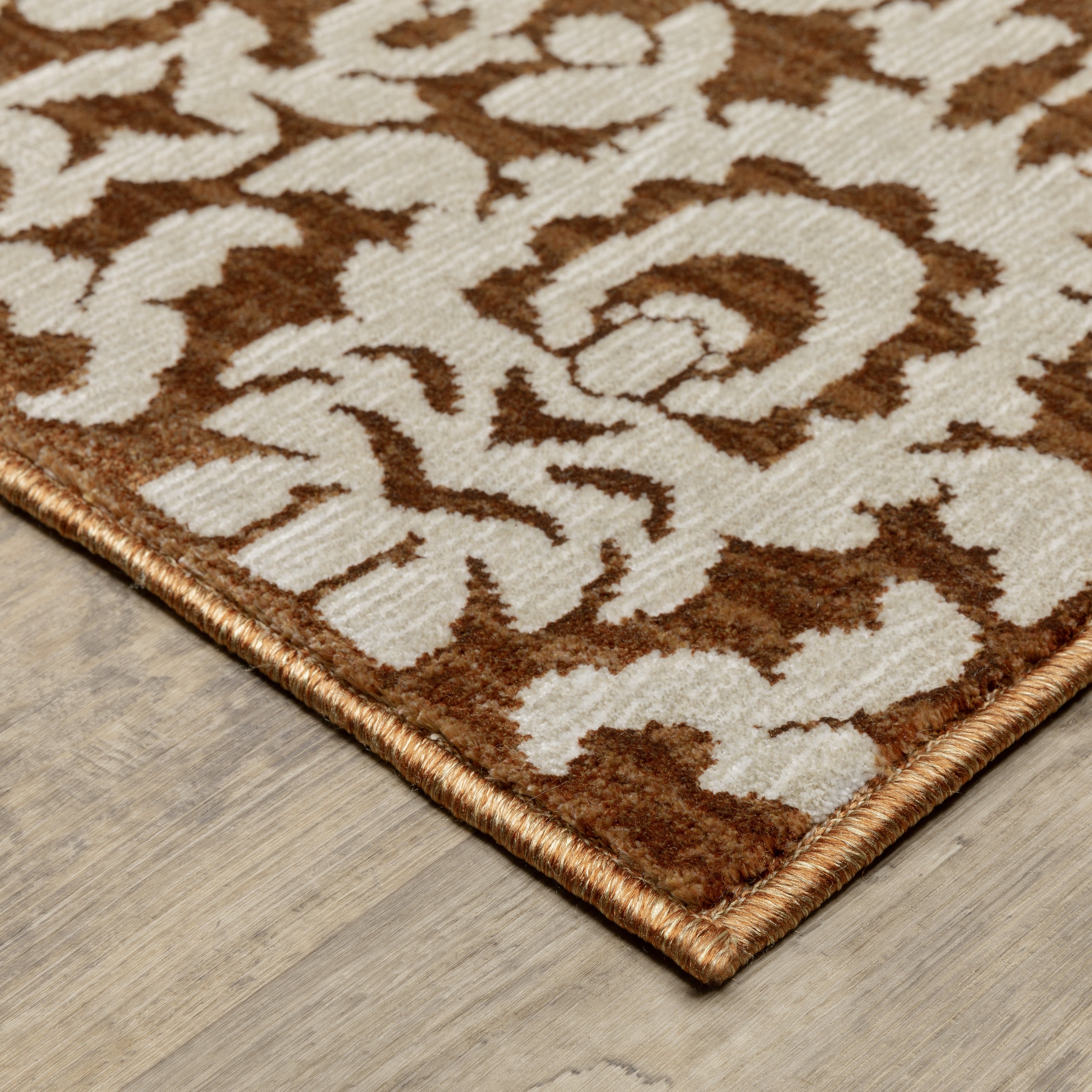 Oriental Weavers Intrigue INT02 Rust/Ivory Area Rug