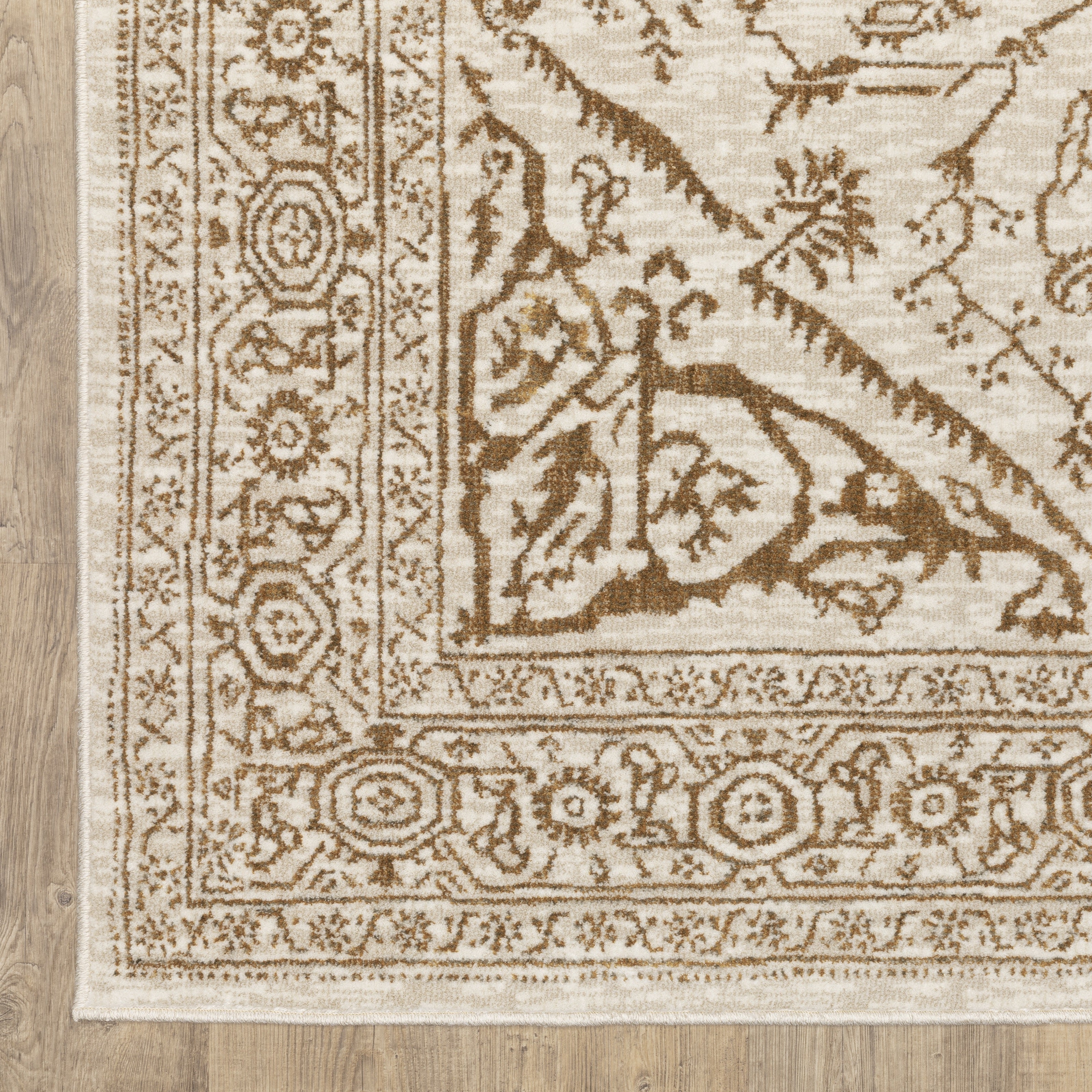 Oriental Weavers Intrigue INT03 Ivory/Gold Area Rug