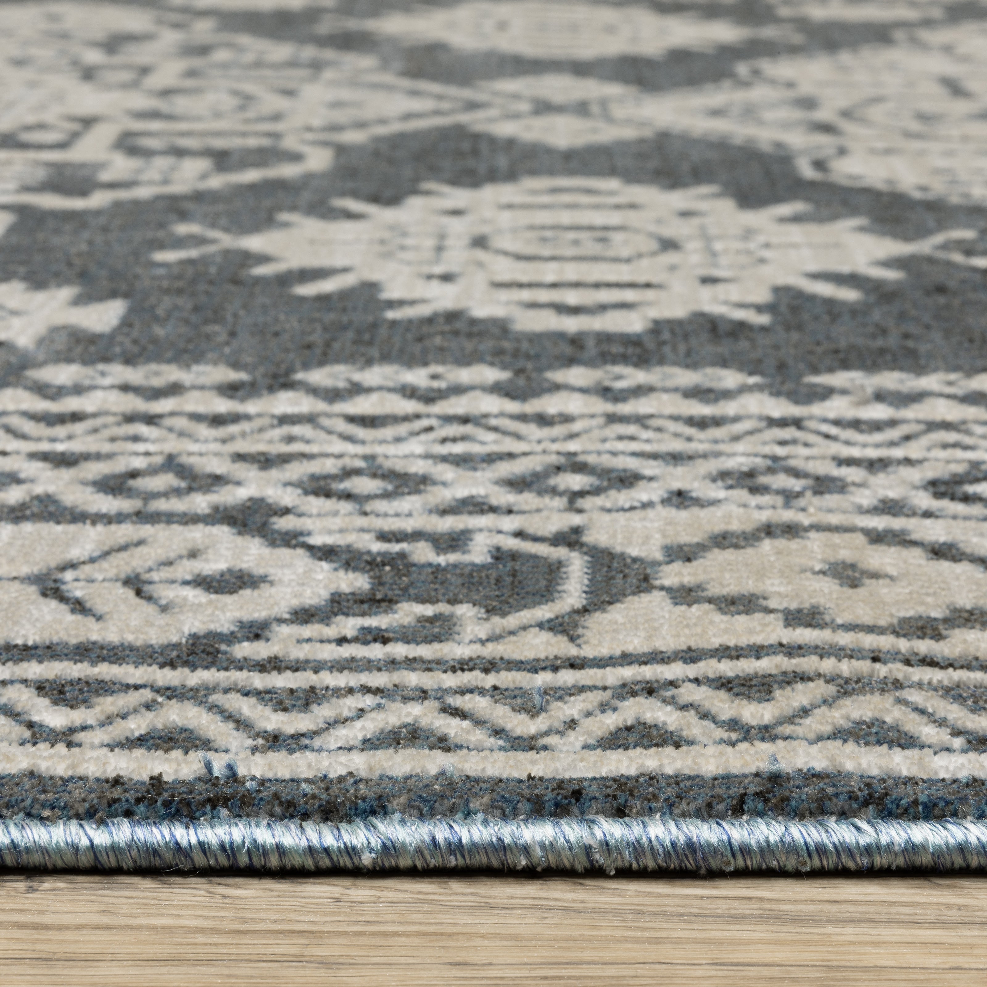Oriental Weavers Intrigue INT05 Blue/Beige Area Rug