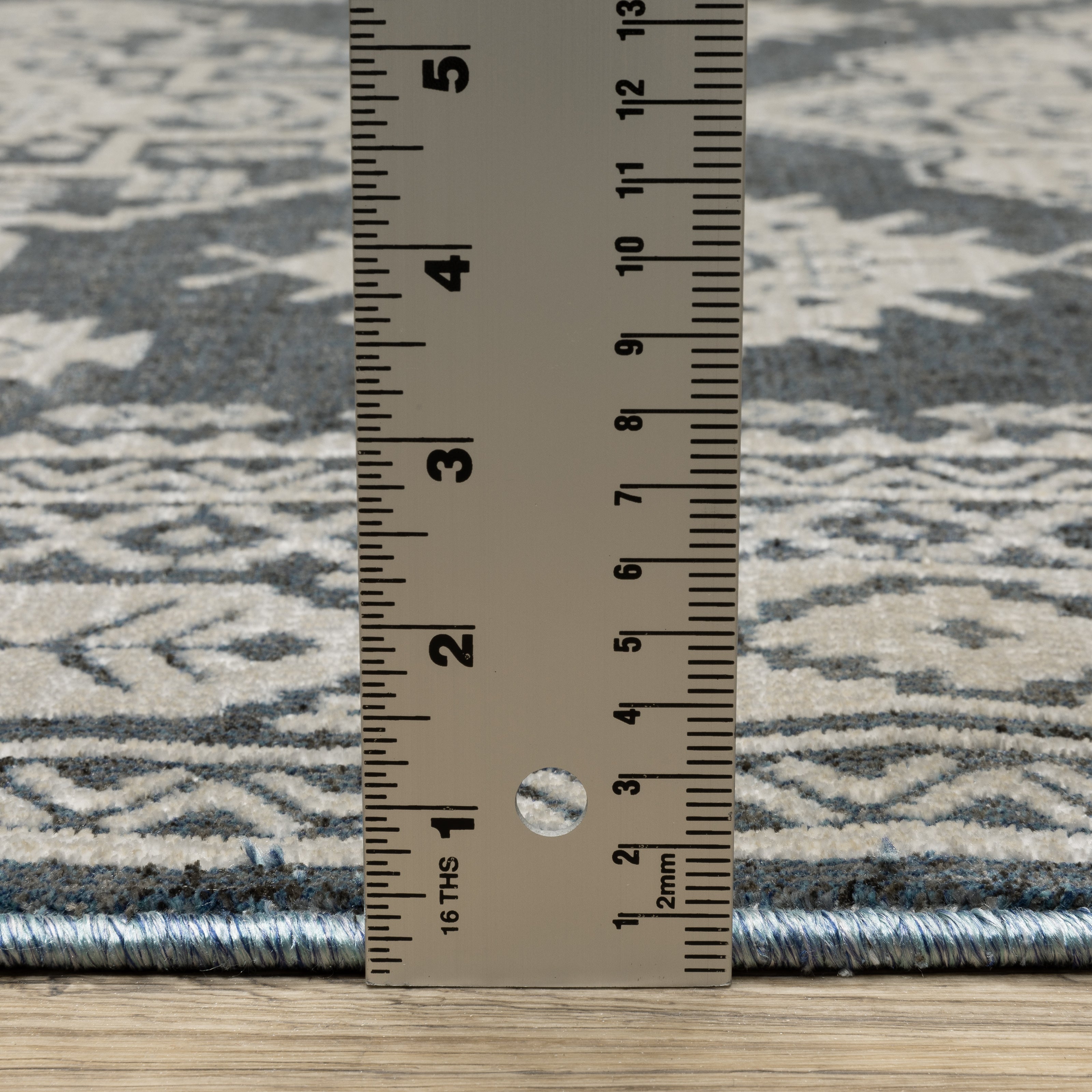Oriental Weavers Intrigue INT05 Blue/Beige Area Rug