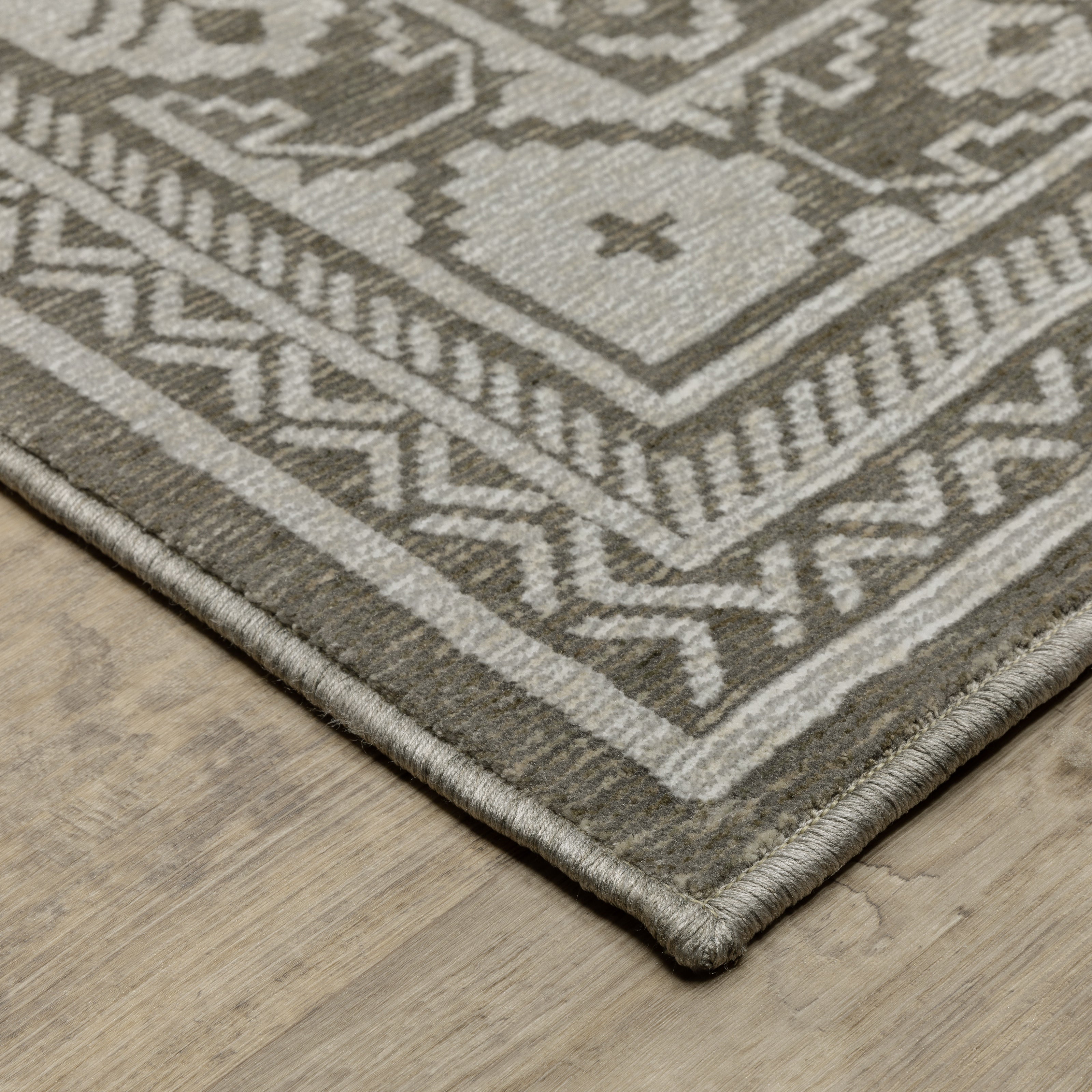 Oriental Weavers Intrigue INT06 Grey/Grey Area Rug