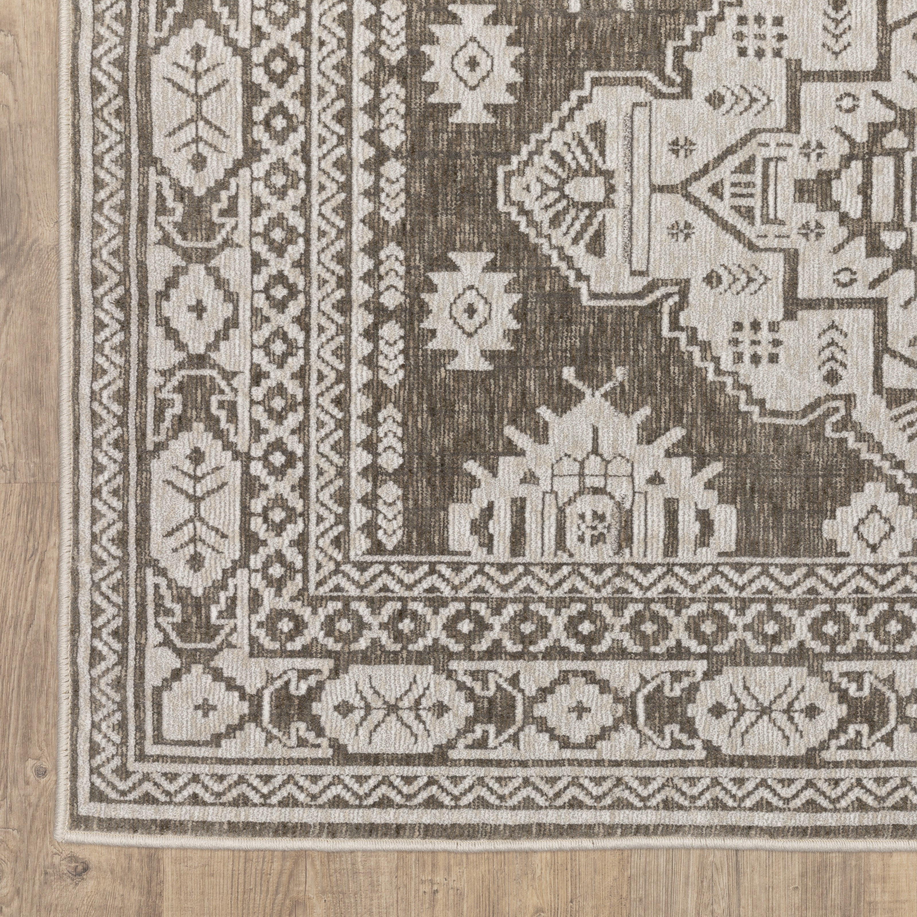 Oriental Weavers Intrigue INT06 Grey/Grey Area Rug